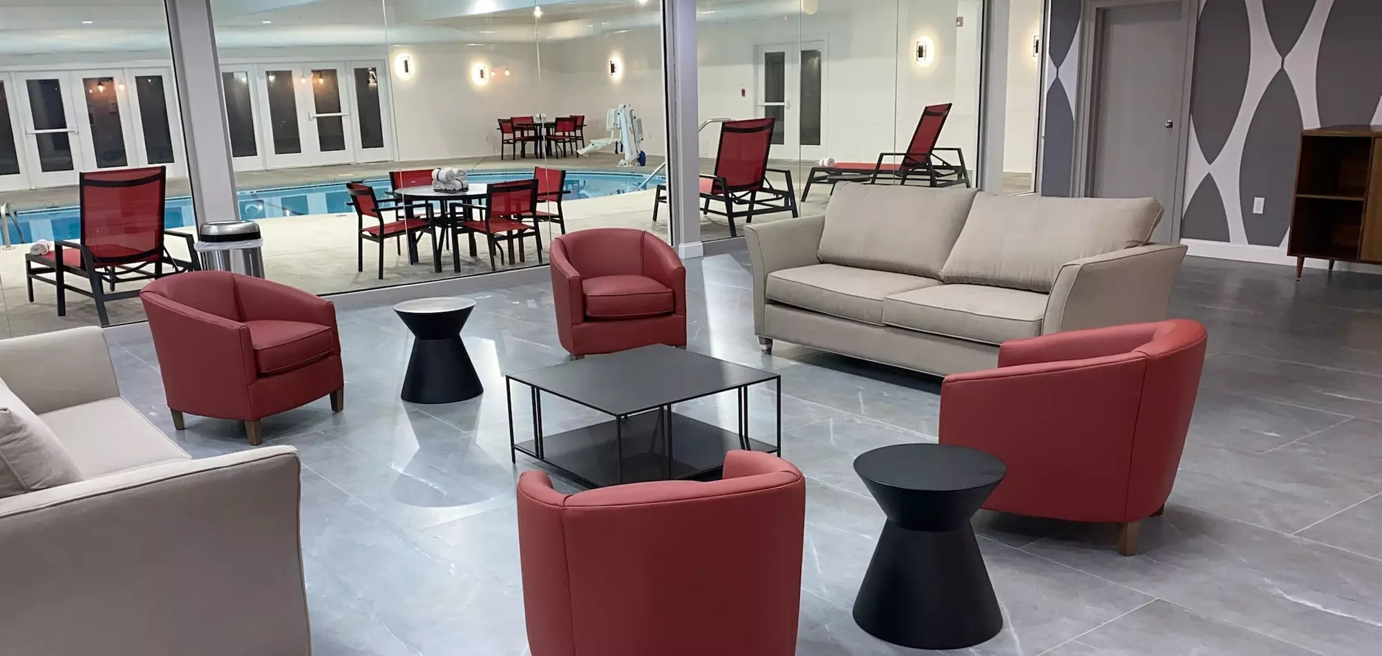Ramada by Wyndham Hartford North / Bradley Airport