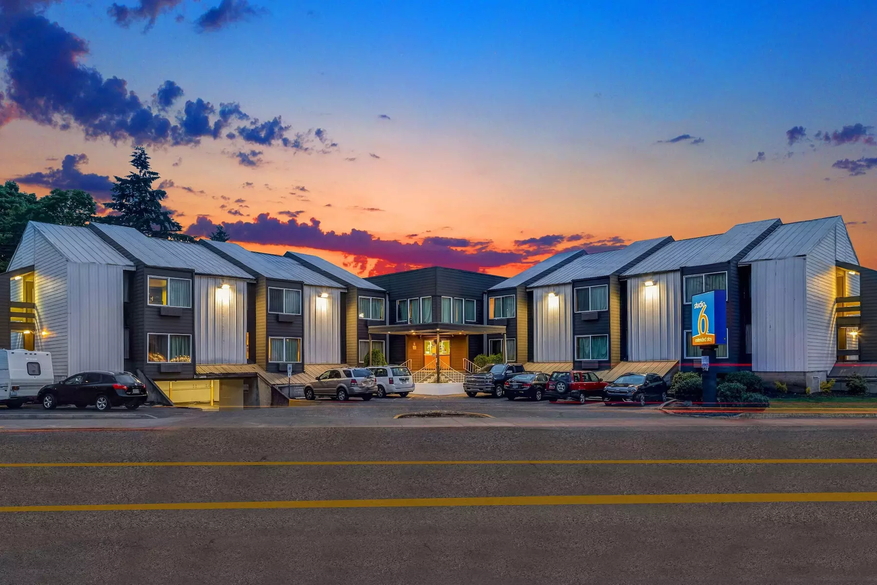 Studio 6 Portland, OR - Primary Image