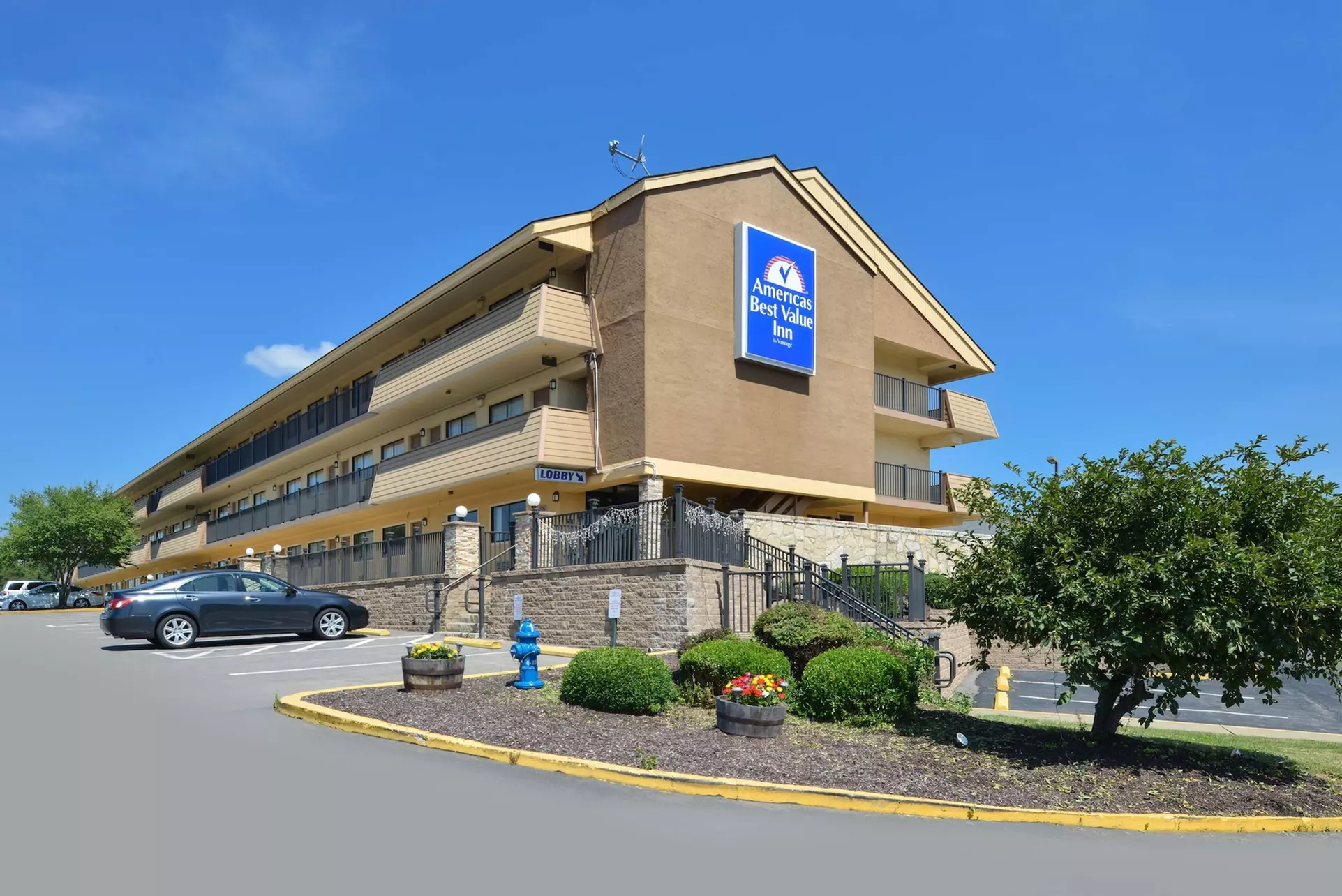 Americas Best Value Inn Pittsburgh Airport - Primary Image