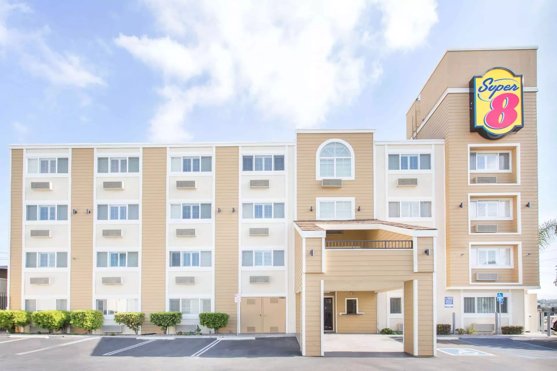 Super 8 by Wyndham National City Chula Vista - Primary Image