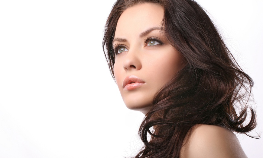 Image 1: Age Spot/Pigmentation Reduction