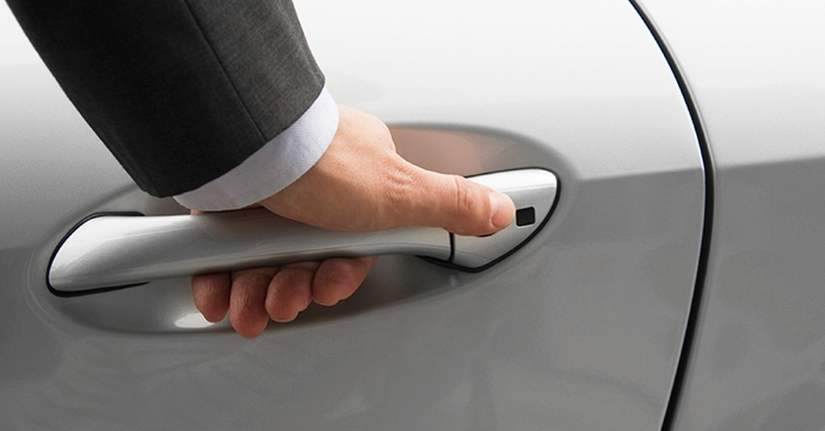 Aparcamiento con shuttle y valet cubierto en Alicante