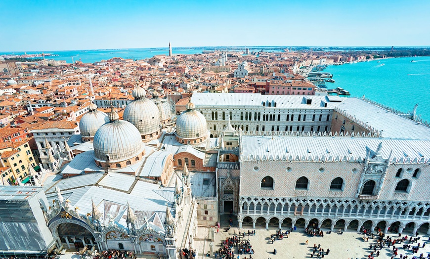 Image 8: ✈ Venice: 2- to 4-Night 4* Stay with Breakfast