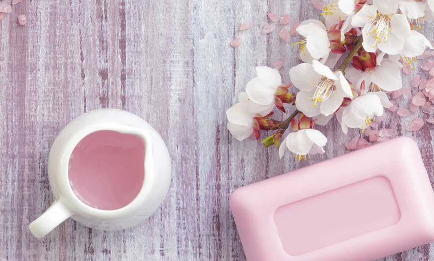 Image 8: Enjoy up to  53% Off on Deep Tissue or other coiche of massage