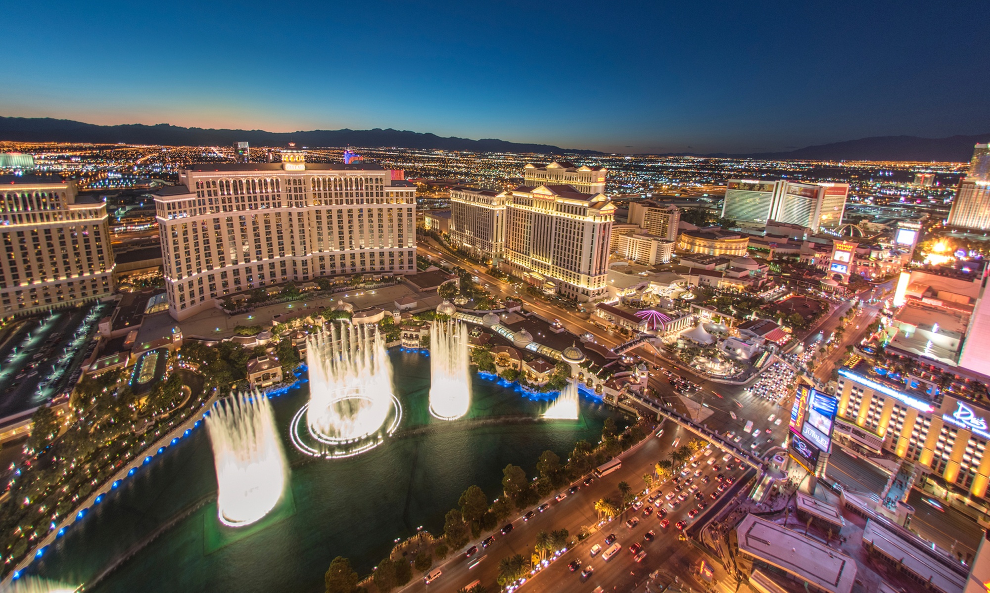 Travel Comfortably in Las Vegas Pickup, Hotel Pickup or Airport Pickup