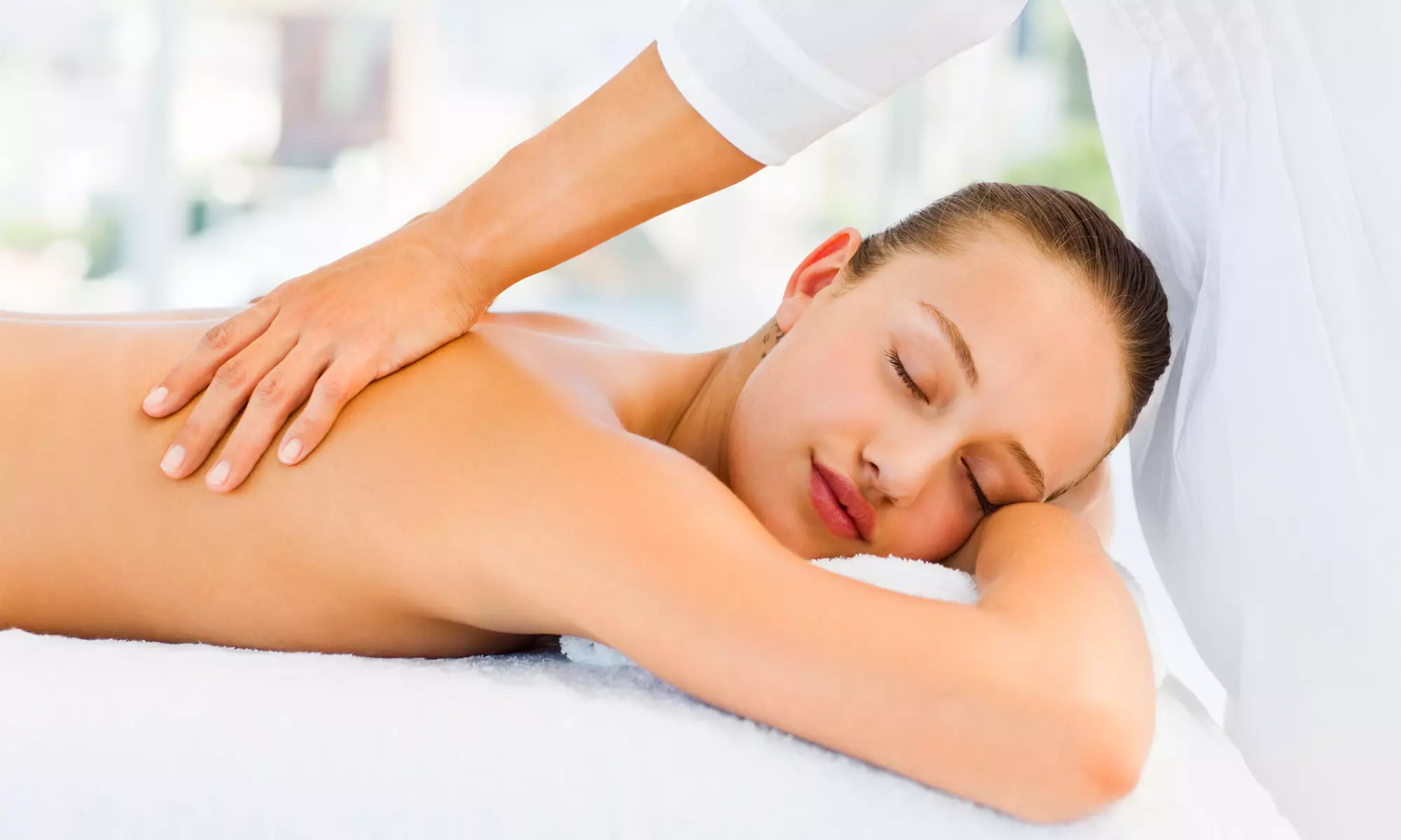 Relájate o alivia las tensiones musculares con un masaje relajante o descontracurante de hasta 90 minutos al 67% - Primary Image