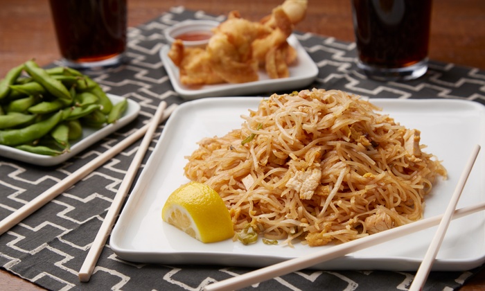 Noodle Box with Spring Rolls