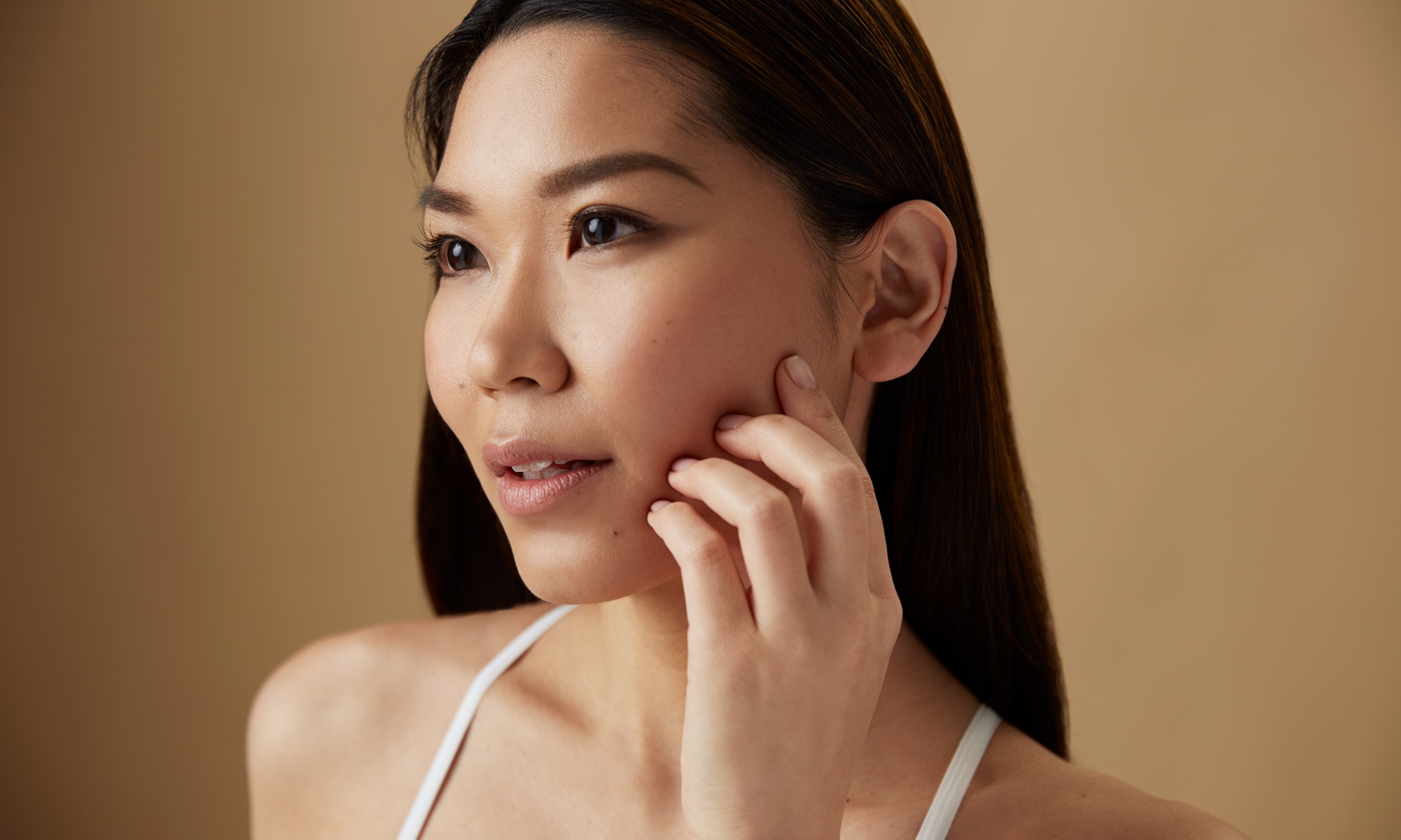 Up to 44% Off Eyebrow Threading Sessions at New Look Salon
