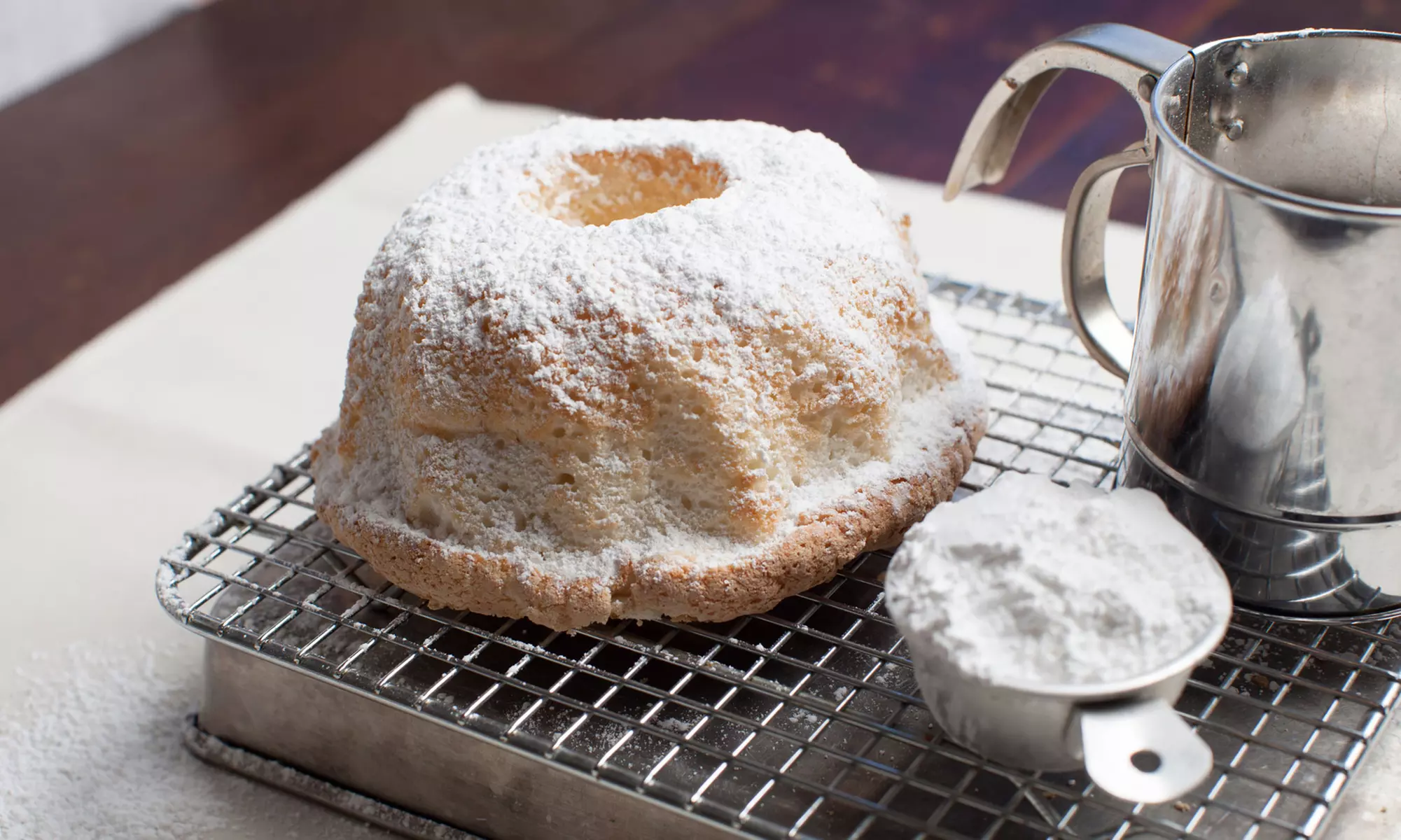 25% Cash Back at Nothing Bundt Cakes - Primary Image