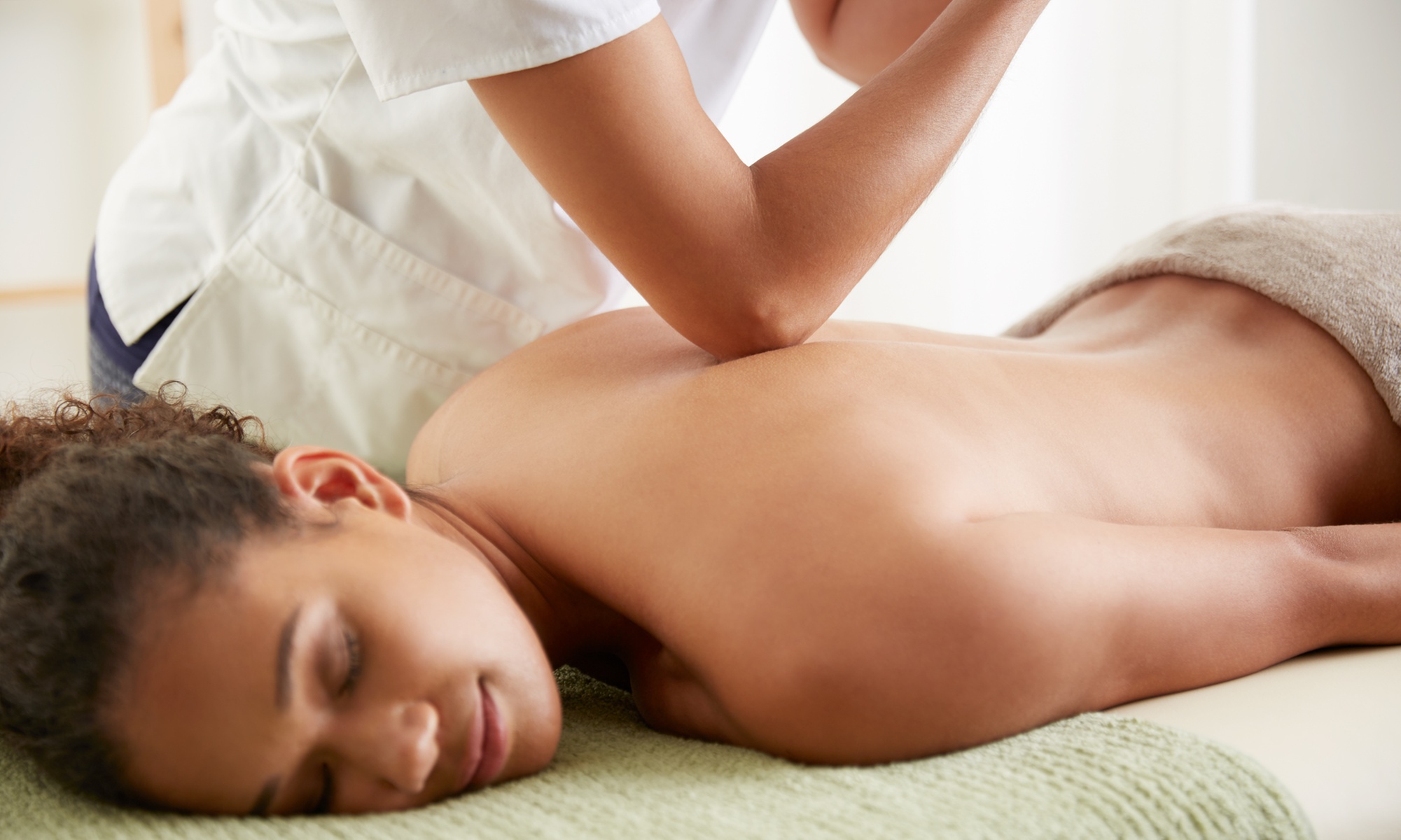 Relaxation & Muscle Recovery: 60 or 90-Min Sports Deep Tissue Massage