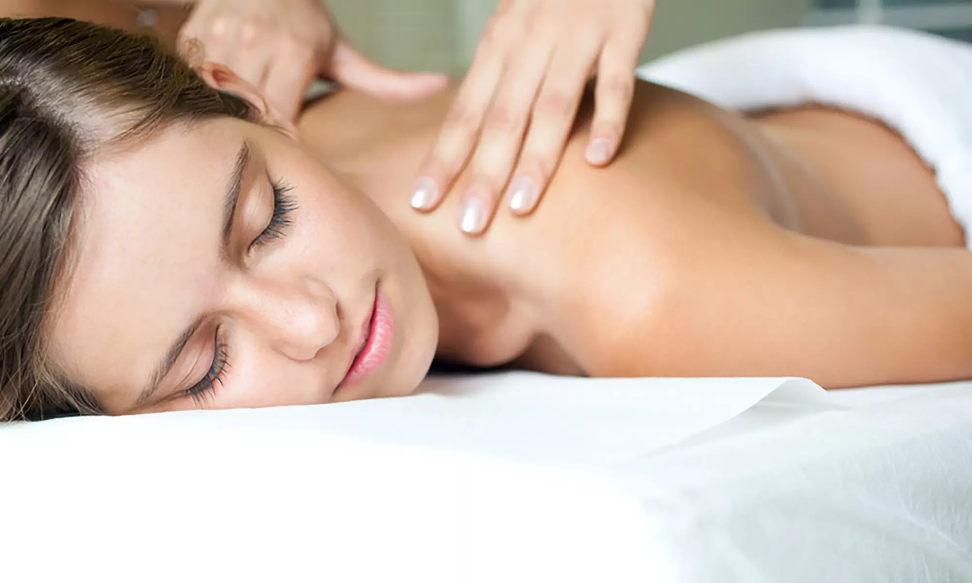 60-Min Deep Tissue Massage or 30-Min Body Massage with Essential Oil