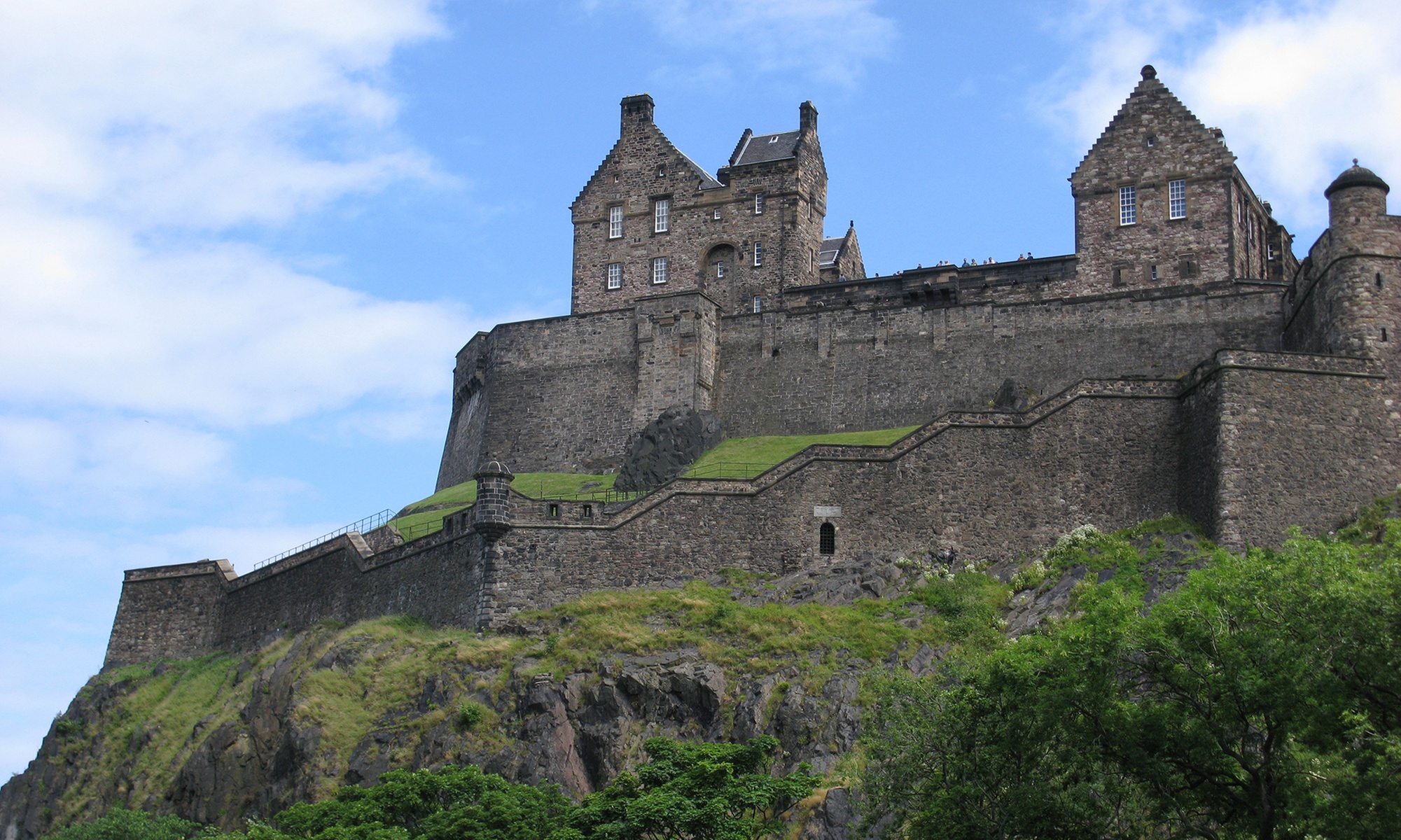 ✈ 8-Day British Christmas Markets Vacation with Hotels & Air