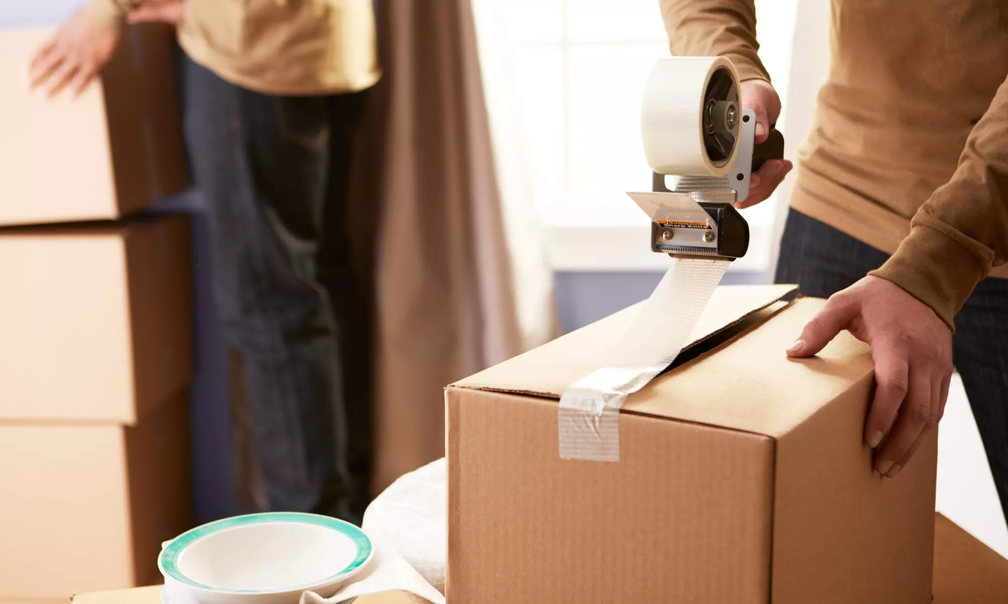 1 tot 8 uur verhuizen inclusief twee verhuizers, XXL-verhuisbus en montage bij BeekmanSpek uit Voorburg - Primary Image