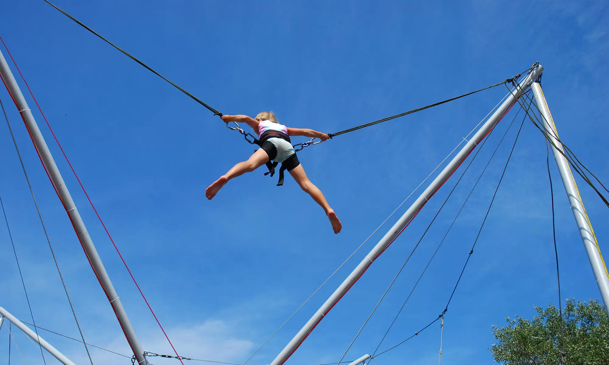 3 skoki dla dziecka za 23,99 zł i więcej opcji z firmą Ludzka Proca Bernard Szarafiński (-33%) - Primary Image
