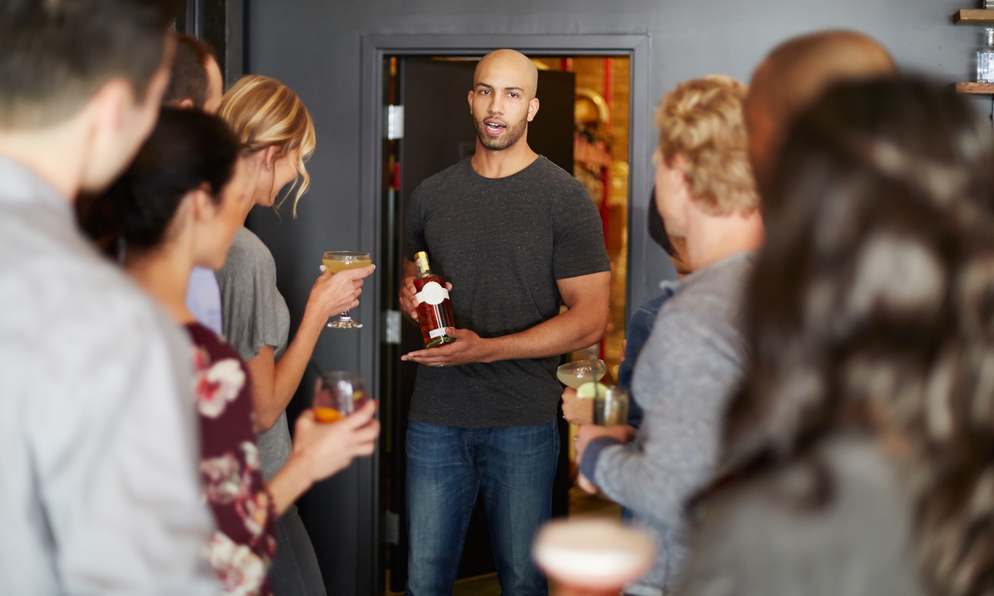 Spirituosen-Verkostung mit Brot