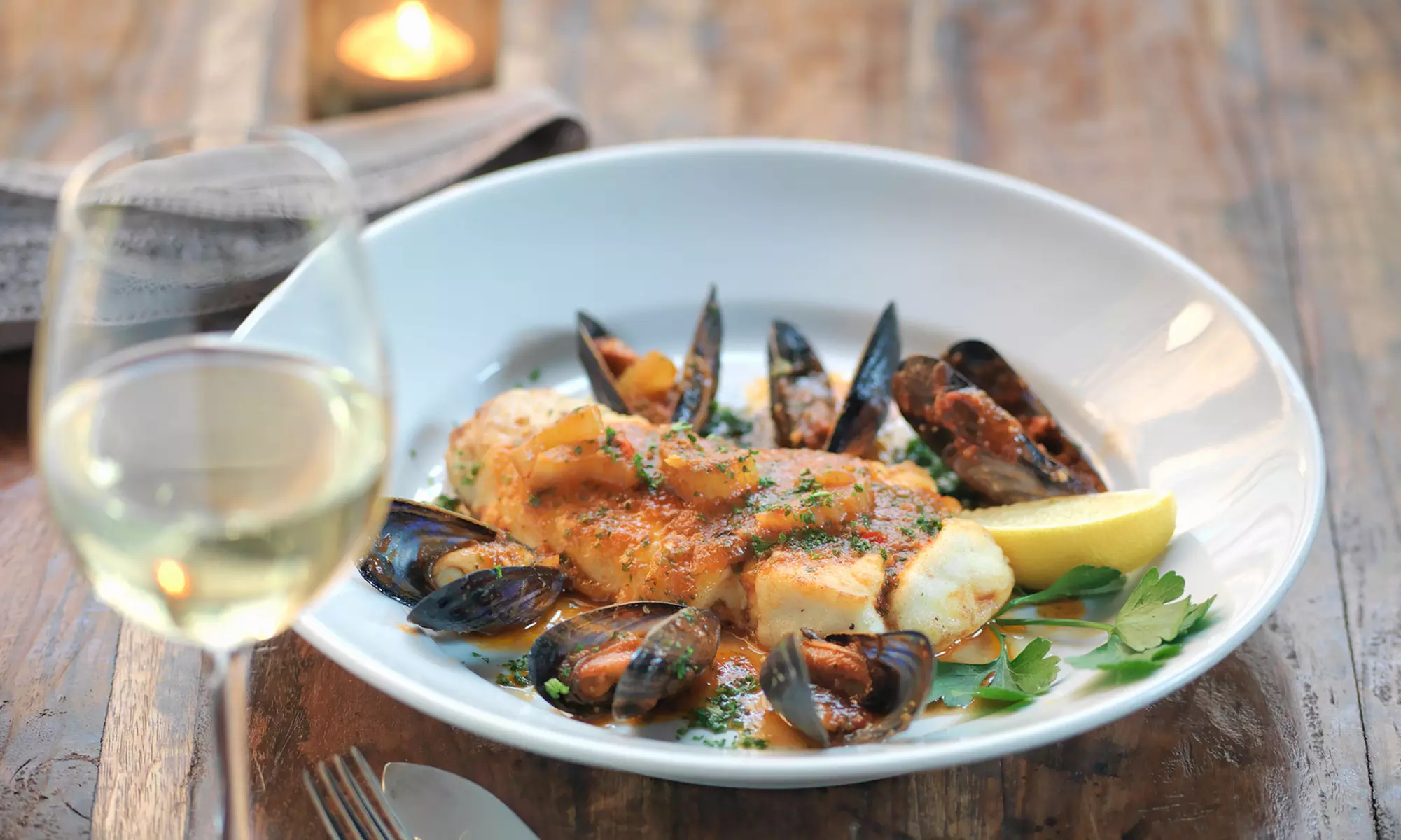 Menu Mare & Terra con calice o bottiglia di vino al Ristorante San Marco, in zona Tortona-Solari (sconto fino a 62%) - Primary Image