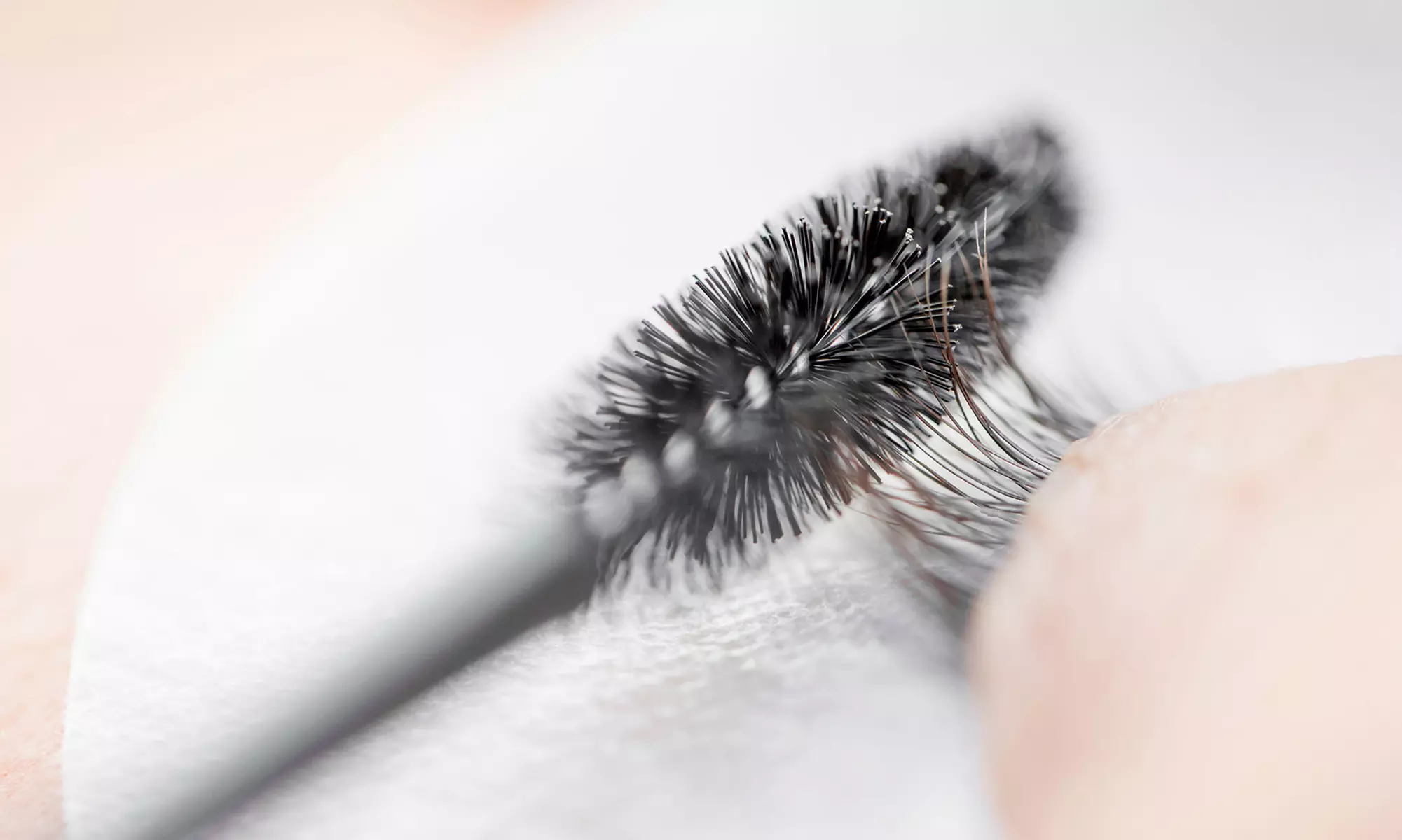 Full Set of Classic Eyelash Extensions w/ 3D or 6D Volumes, Week Fill