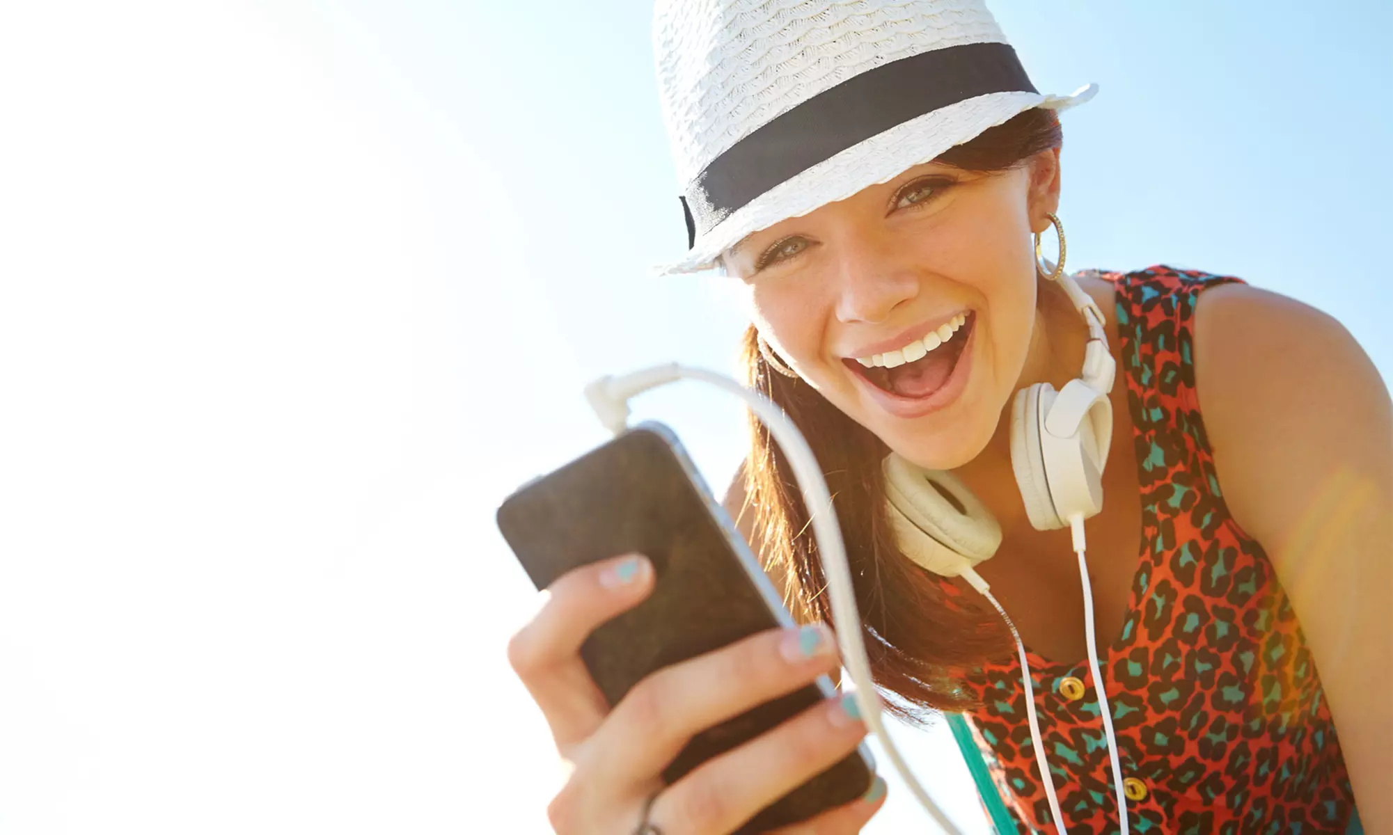 Glass Screen Repair for iPhones at Cell & Computer Geeks (Up to 43% Off). Six Options Available. - Primary Image