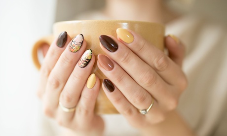 Uñas con gel o acrílico talla S-M esmaltado semipermanente y diseño a elegir