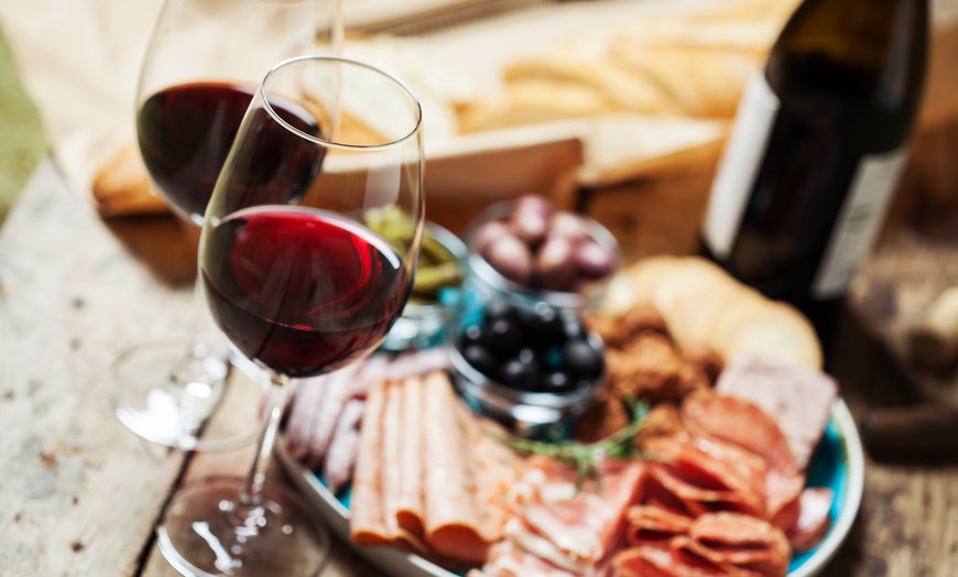 Image 3: Cava of cocktails met tapas in Antwerpen