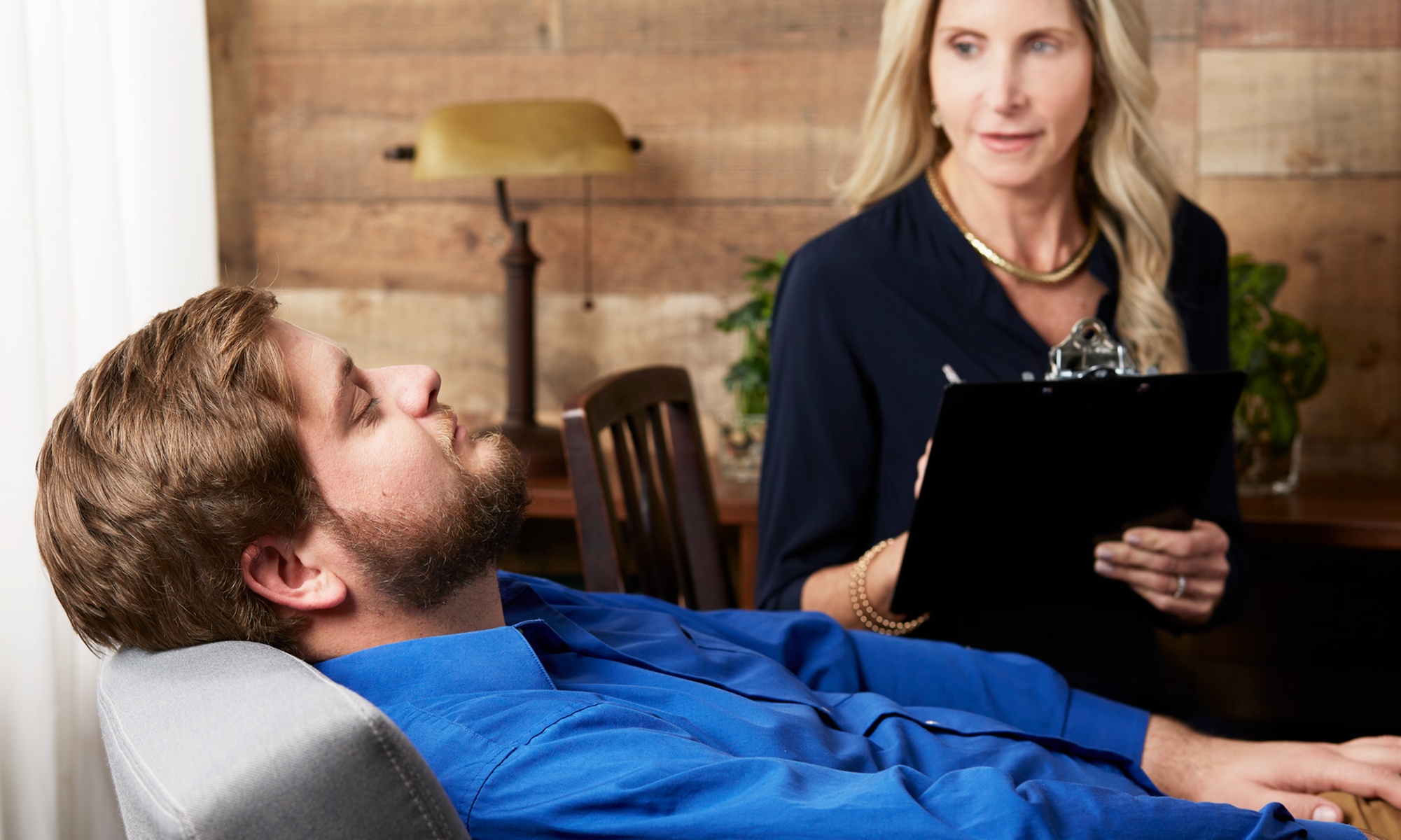 Hypnose-Sitzung mit Einführung