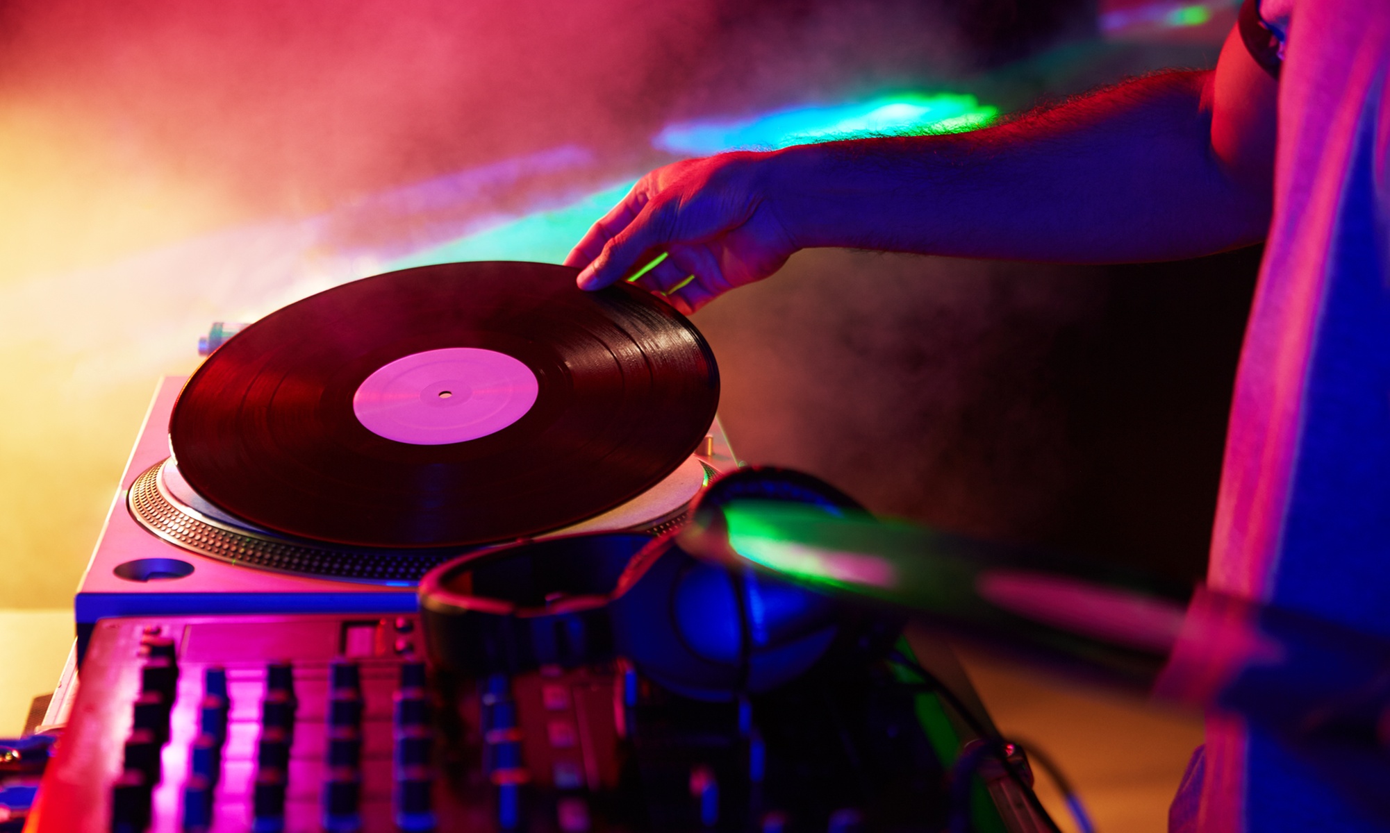 Explore DJ Skills with Beginner Music/DJ Group Class Packages
