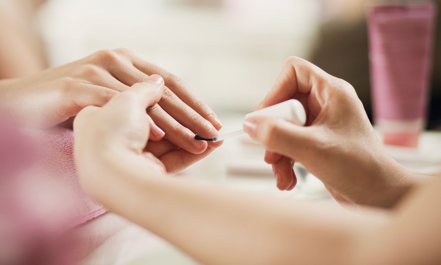 Image 1: Beauté des mains avec Les petits doigts de Sandra