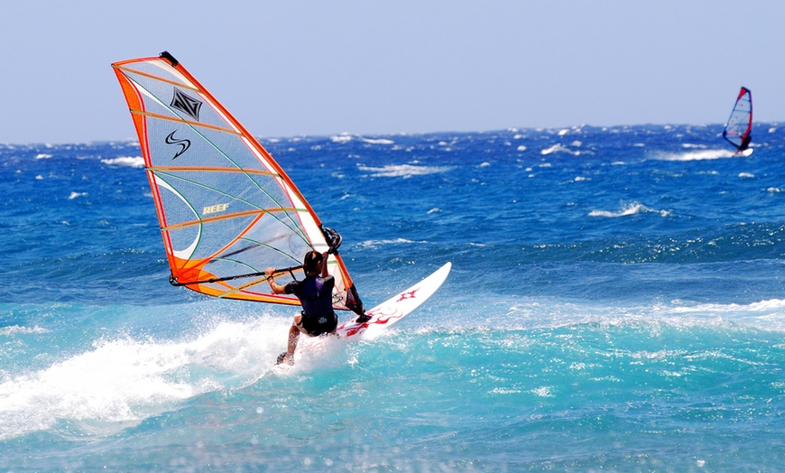 Image 1: Curso de windsurf