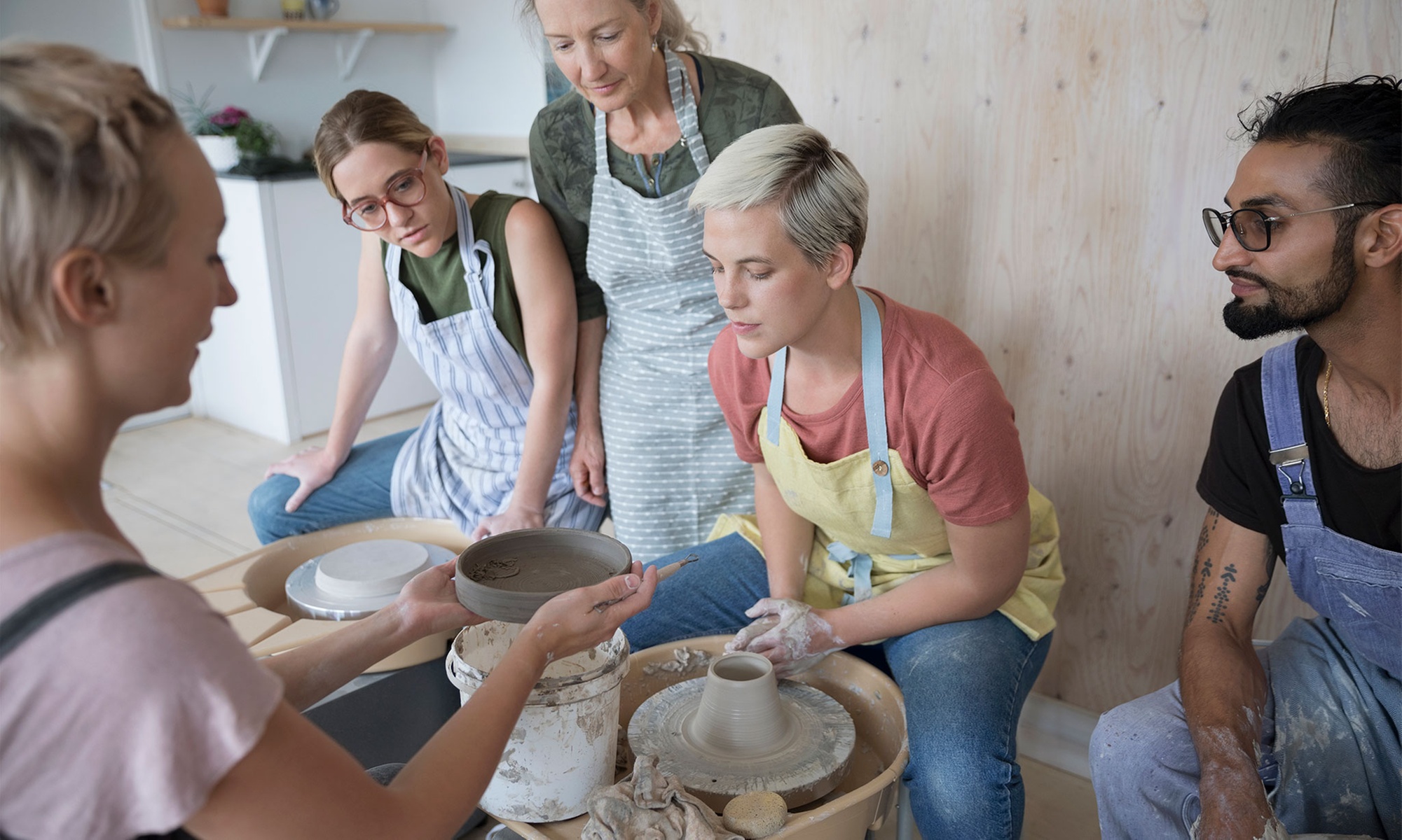 Pottery Party for 8: Enjoy Creative Fun in a Relaxed Setting