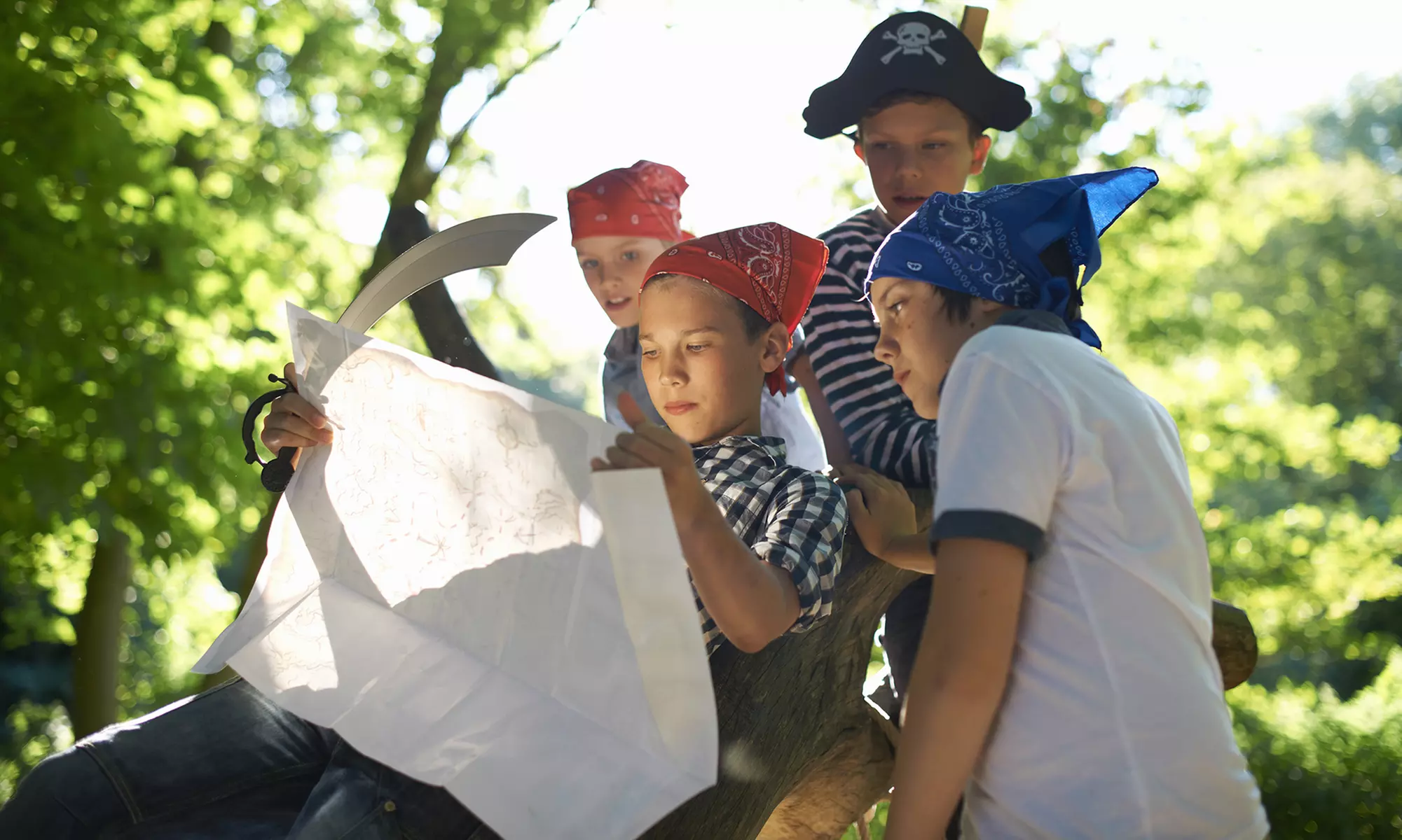 Kinderspeurtocht in je eigen buurt voor maximaal 15 kinderen via de app van Qula Experience - Primary Image