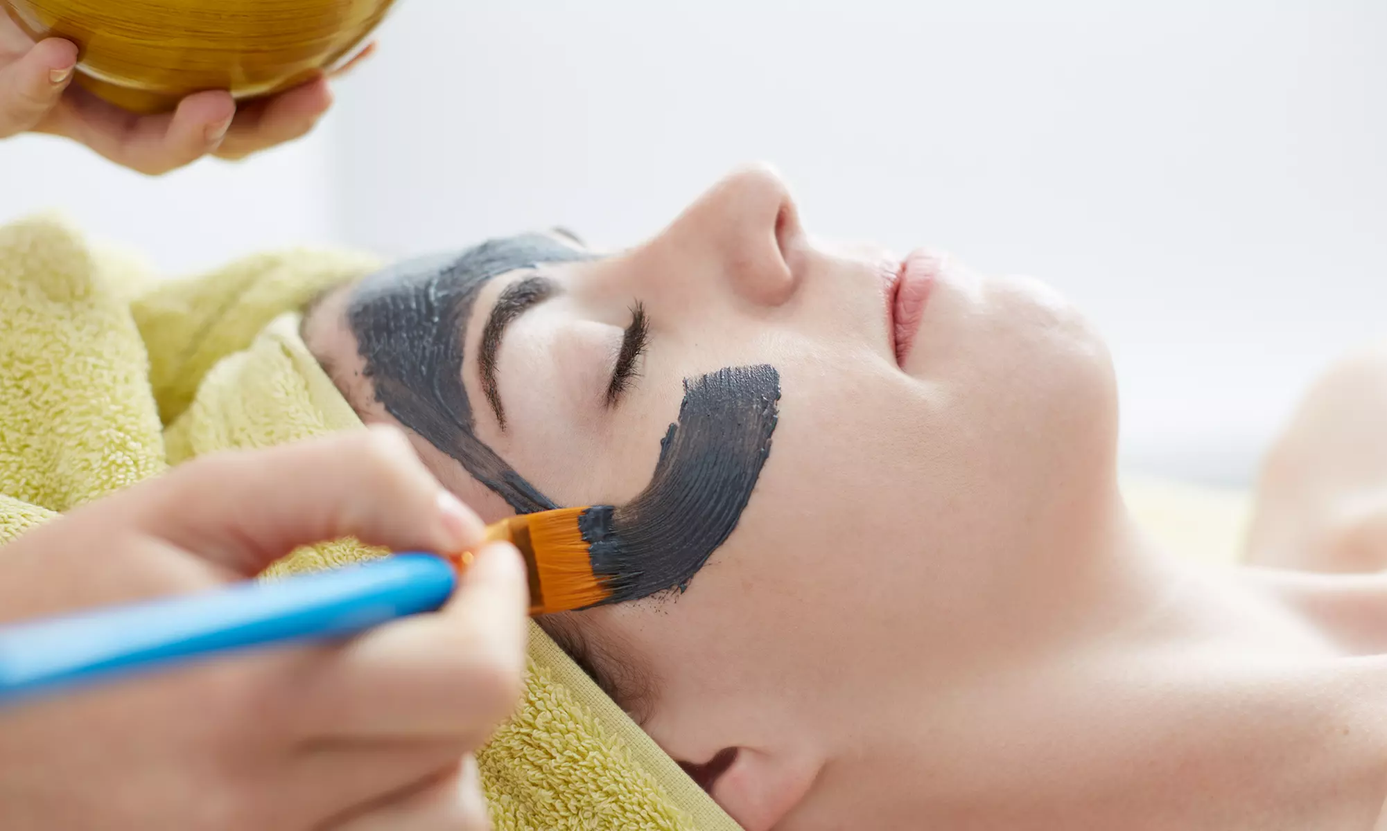 One or Four Hollywood Carbon Facial Peels at Cleopatra Cosmetic Clinic (Up to 58% Off) - Primary Image