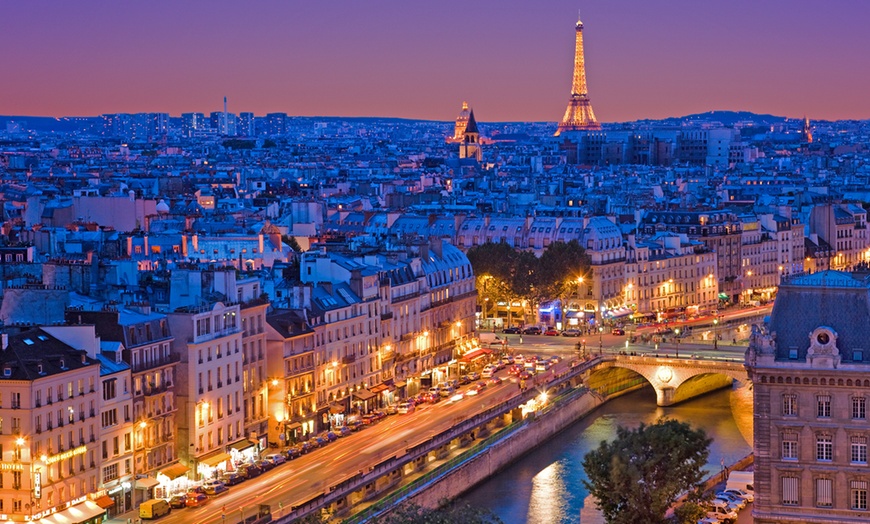 Image 3: ✈ 7-Day Disneyland Paris Escape with Air