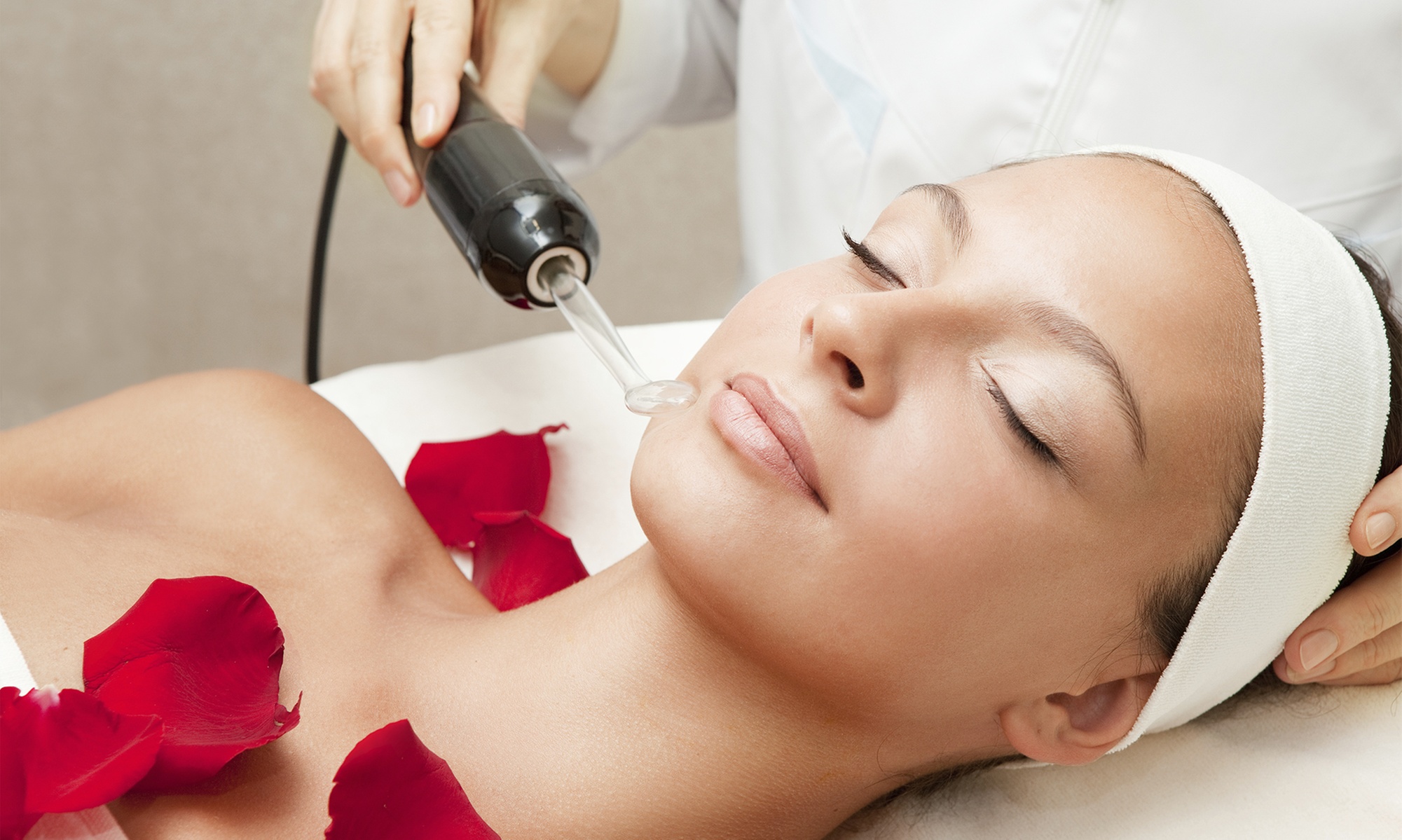 46% Off HydraFacial at Faces Skin Clinic
