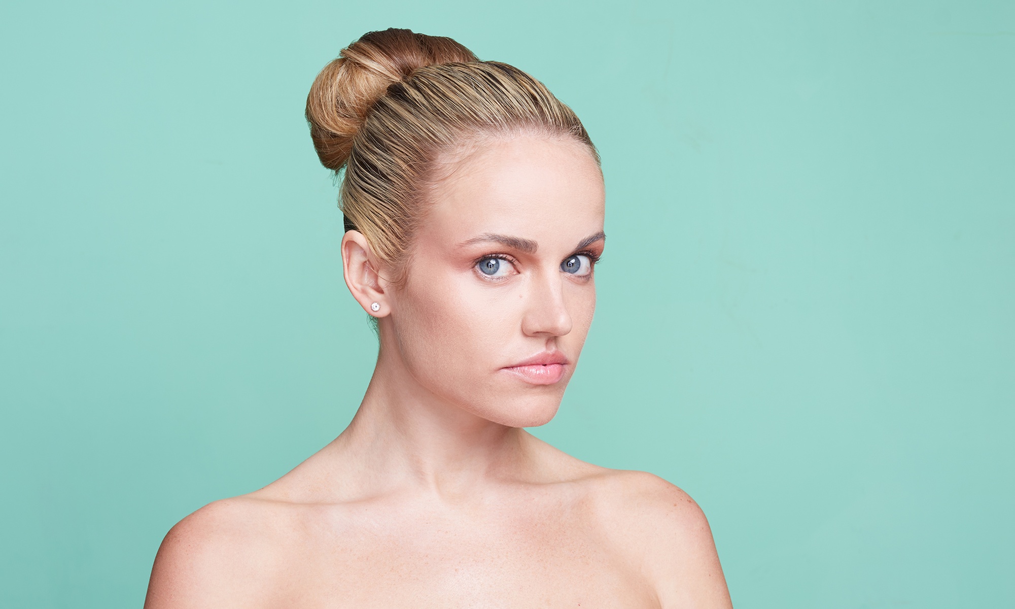 Smooth and Renew with PDO Threads for Hands, Décolletage or Buttocks