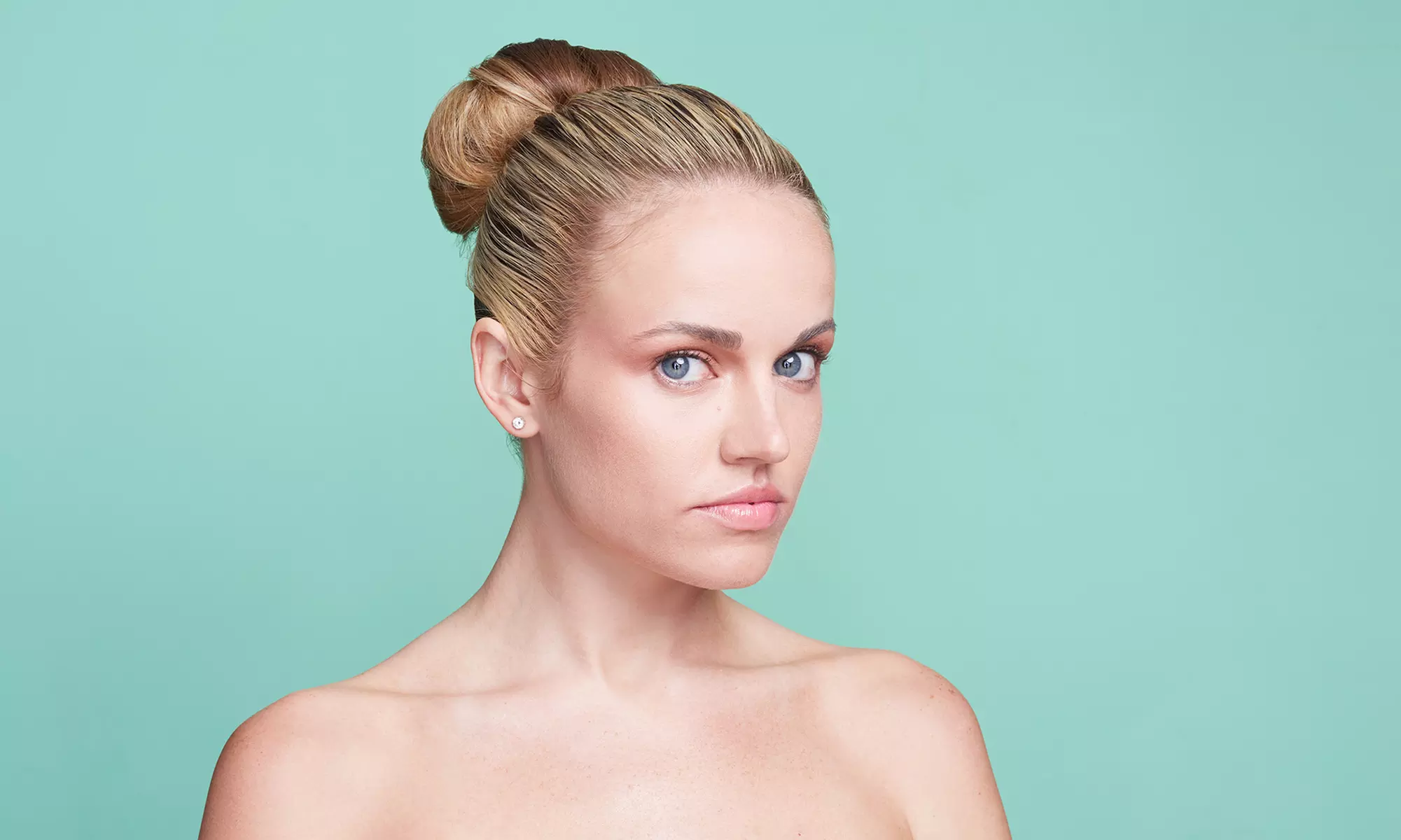 Smooth and Renew with PDO Threads for Hands, Décolletage or Buttocks at  Glow Circle - Up to 41% Off - Primary Image