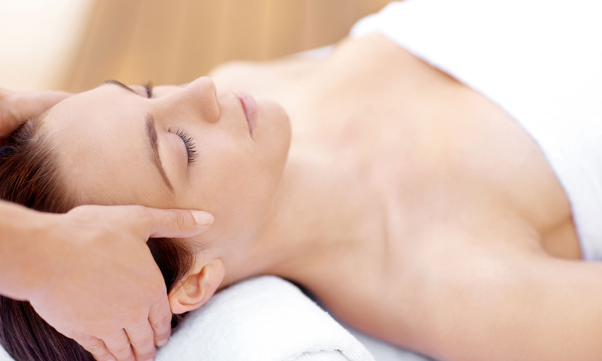 1 oder 2x Rücken-Massage mit Johanniskrautöl o. 10x EMS-Rücken-Massage