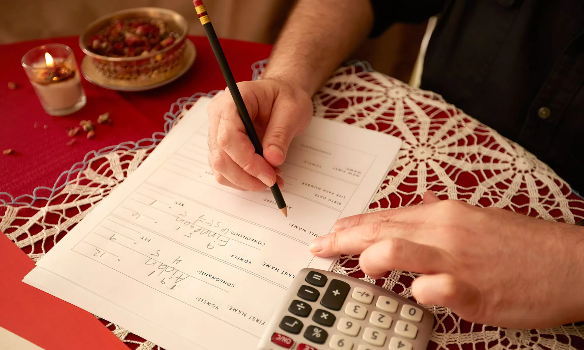 Voyance par téléphone sur 1 domaine avec Mel Voyante Pure Et Médium - Primary Image