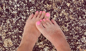 Pako City Spa: Pedicure podologiczny (49,99 zł) z maską i peelingiem oraz bonem podarunkowym (99,99 zł) i więcej w Pako City Spa