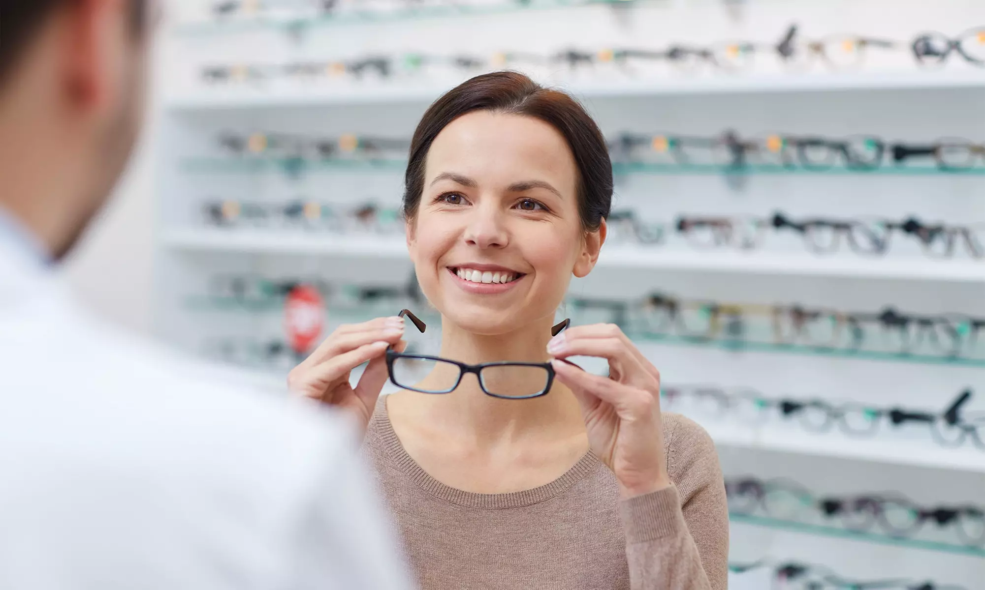 19,99 zł za groupon zniżkowy wart 100 zł na okulary korekcyjne z badaniem wzroku i więcej w salonie Optyk Krawczyk - Primary Image