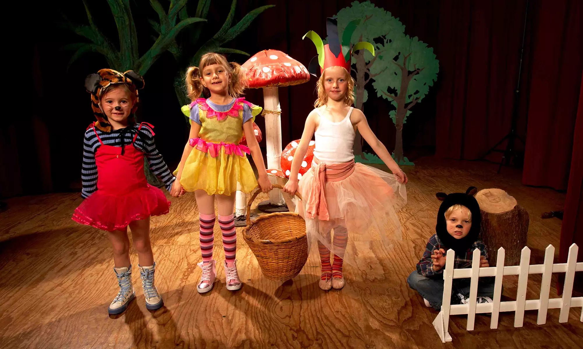 Musical Theatre or Visual Arts Summer Camps (June 19–August 5) - Primary Image