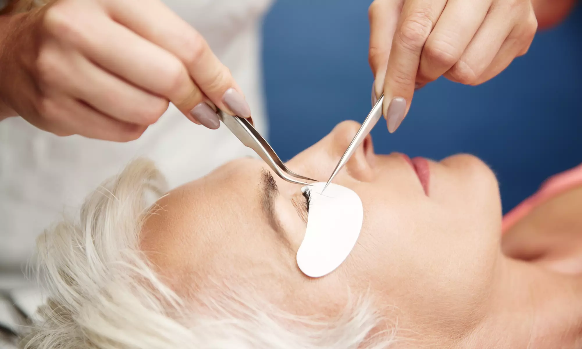 UV Hybrid & Light Eyelash Extension Sets with Fill Options