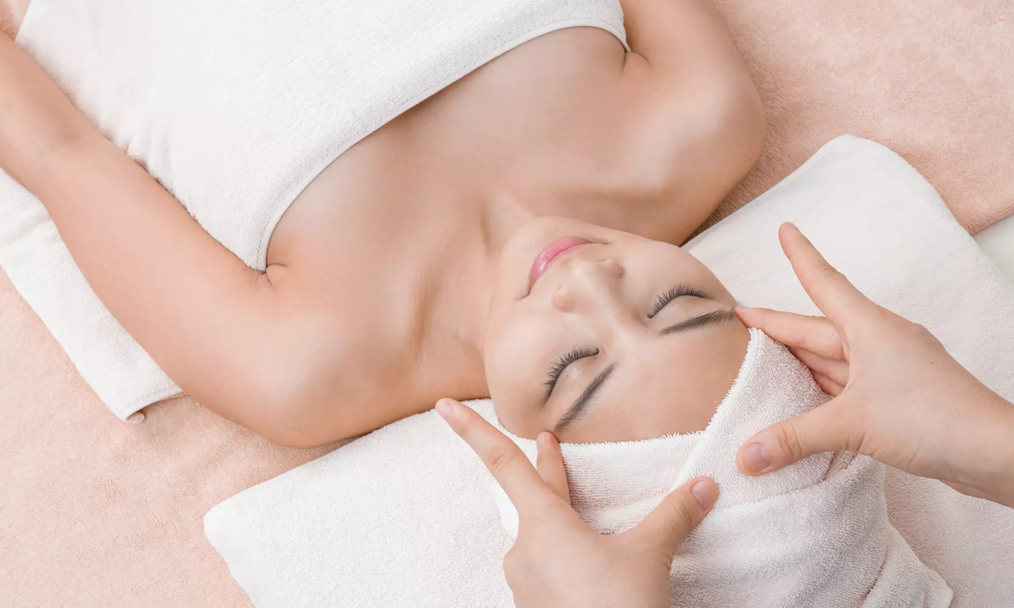 60 Min. Korean Skincare opt. mit Microneedling oder Aqua-Facial für 1 Person (bis zu 50% sparen) - Primary Image