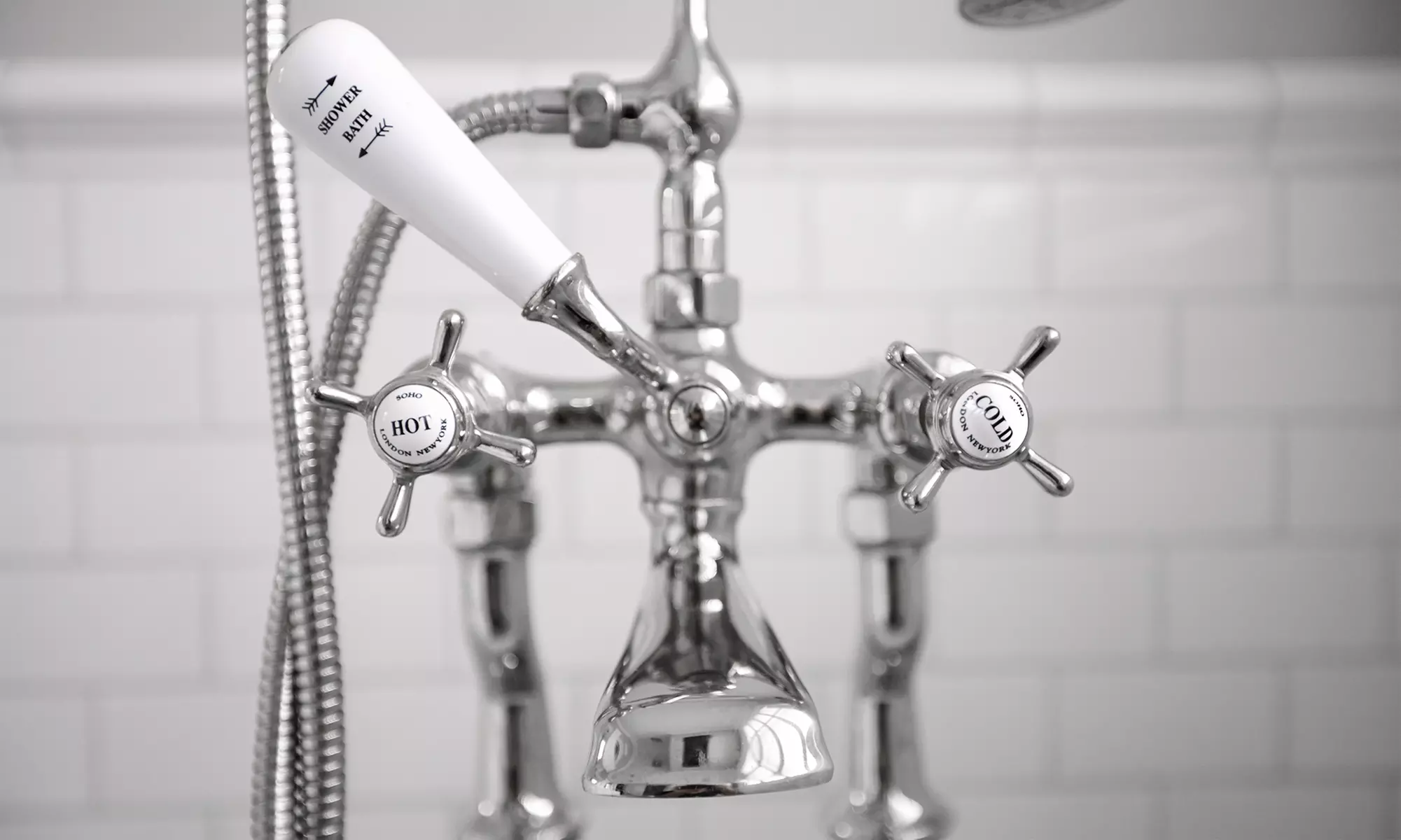 90 Minutes of Basic Bathroom or Kitchen Cleaning with One Cleaner from Darcel Maids of Honor (Up to 50% Off) - Primary Image
