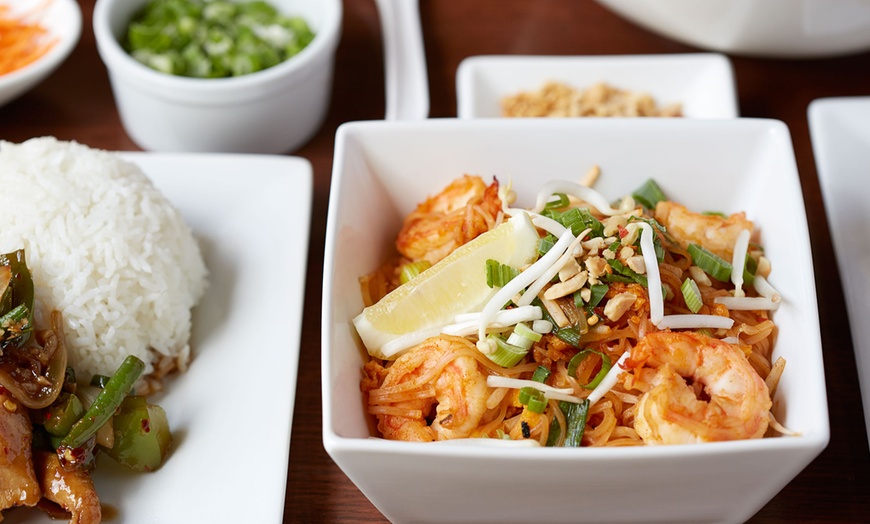 Image 1: 3-Course Thai Meal For 2 People