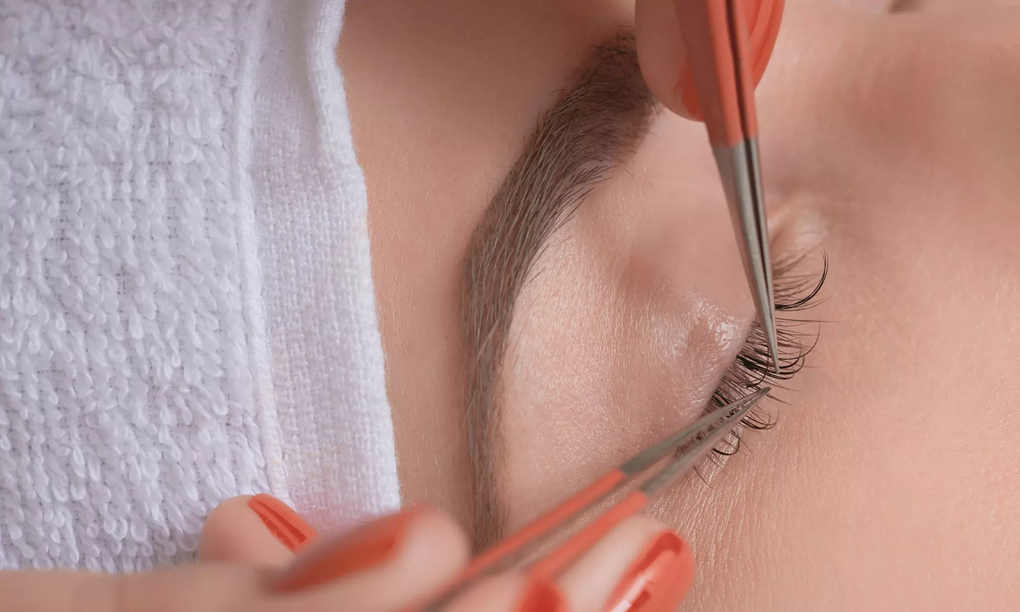 Full Set of Eyelash Extensions with Optional Two-Week Fill at Mimi's Den (Up to 70% Off) - Primary Image