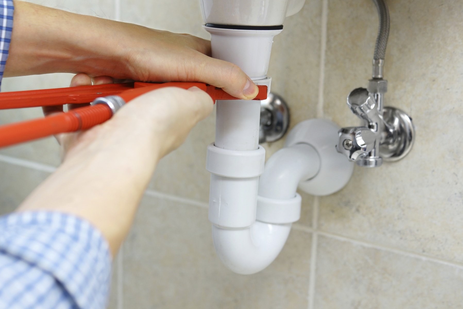 Qualified Plumber/Handyman or Electrician Services for Up to 4 Hours
