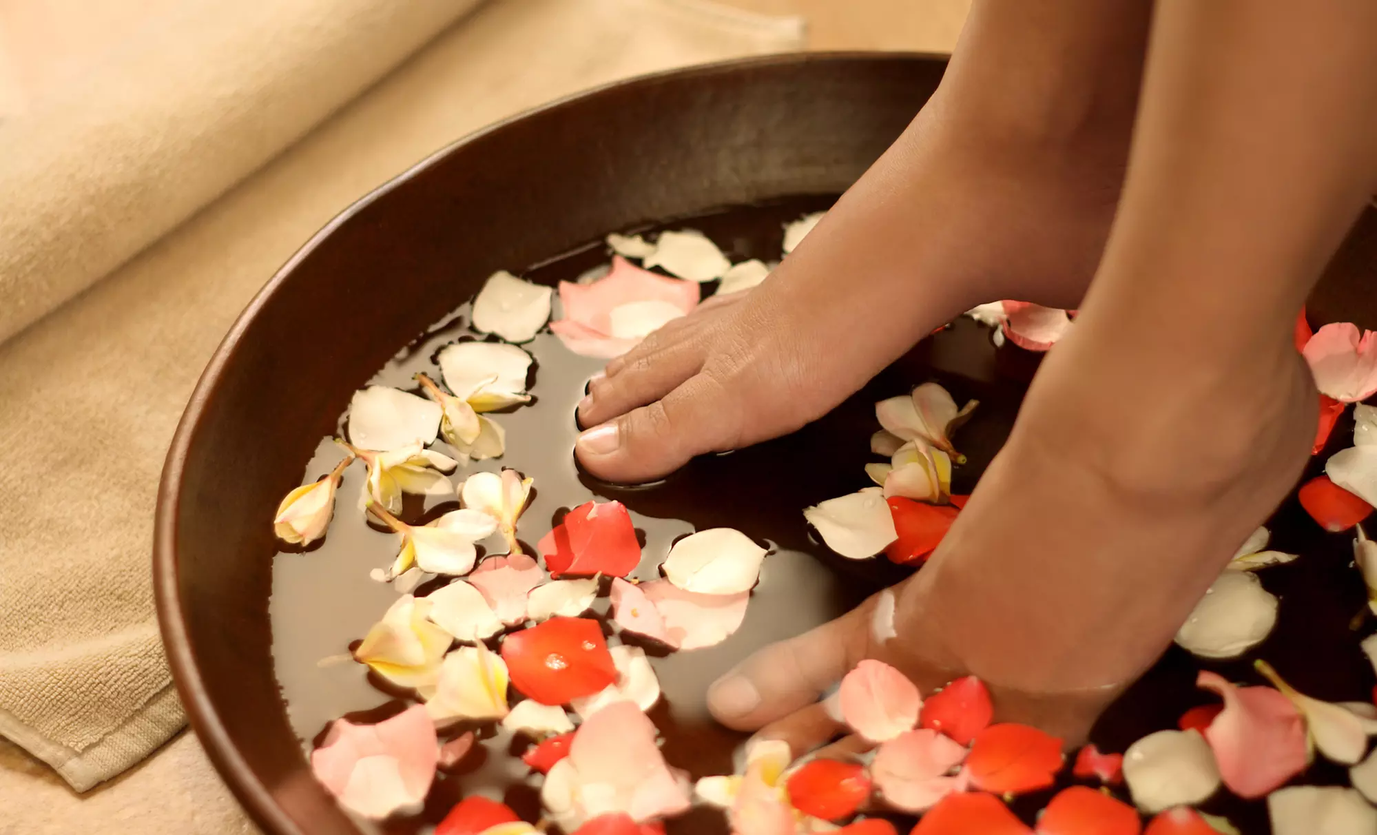 One Detox Footbath, or Three Detox Footbaths at Kin Health & Wellness (Up to 60% Off)  - Primary Image