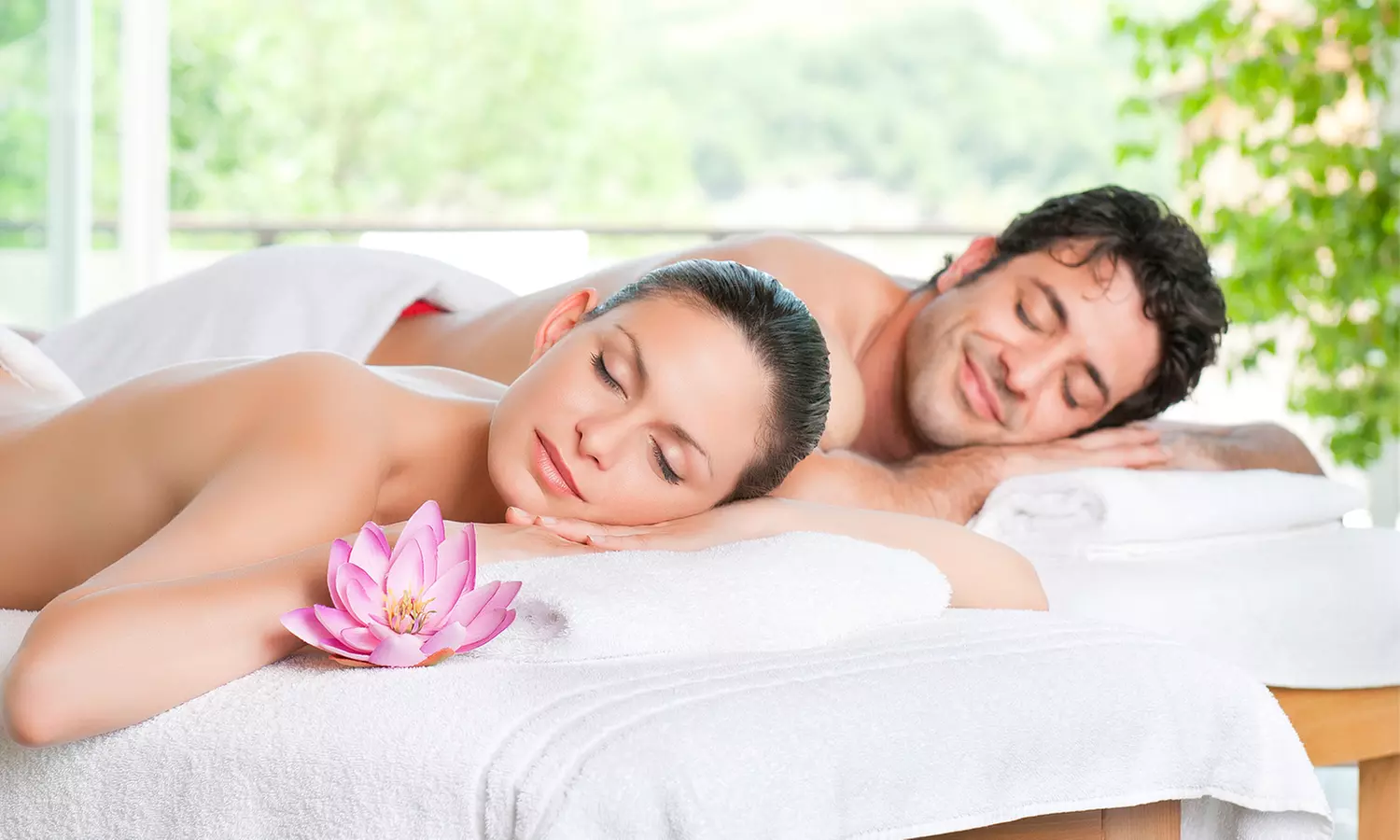 Relax Together with One 60 or 90-Minute Couples Massage at Leading Massage (Up to 44% Off) - Primary Image