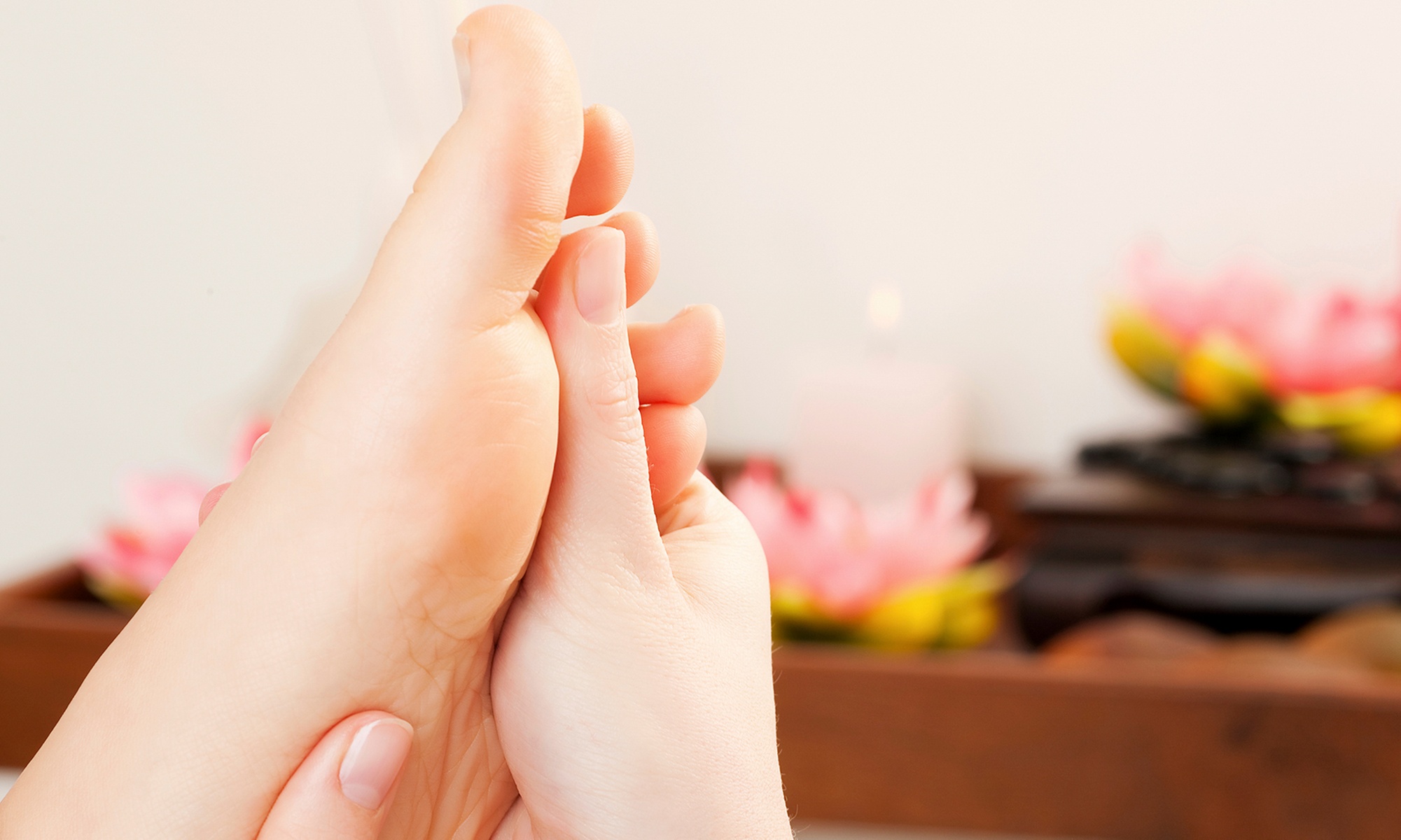 Genieße 30 Min. oder 60 Min. Thai-Fußreflexzonen-Massage für 1 Person