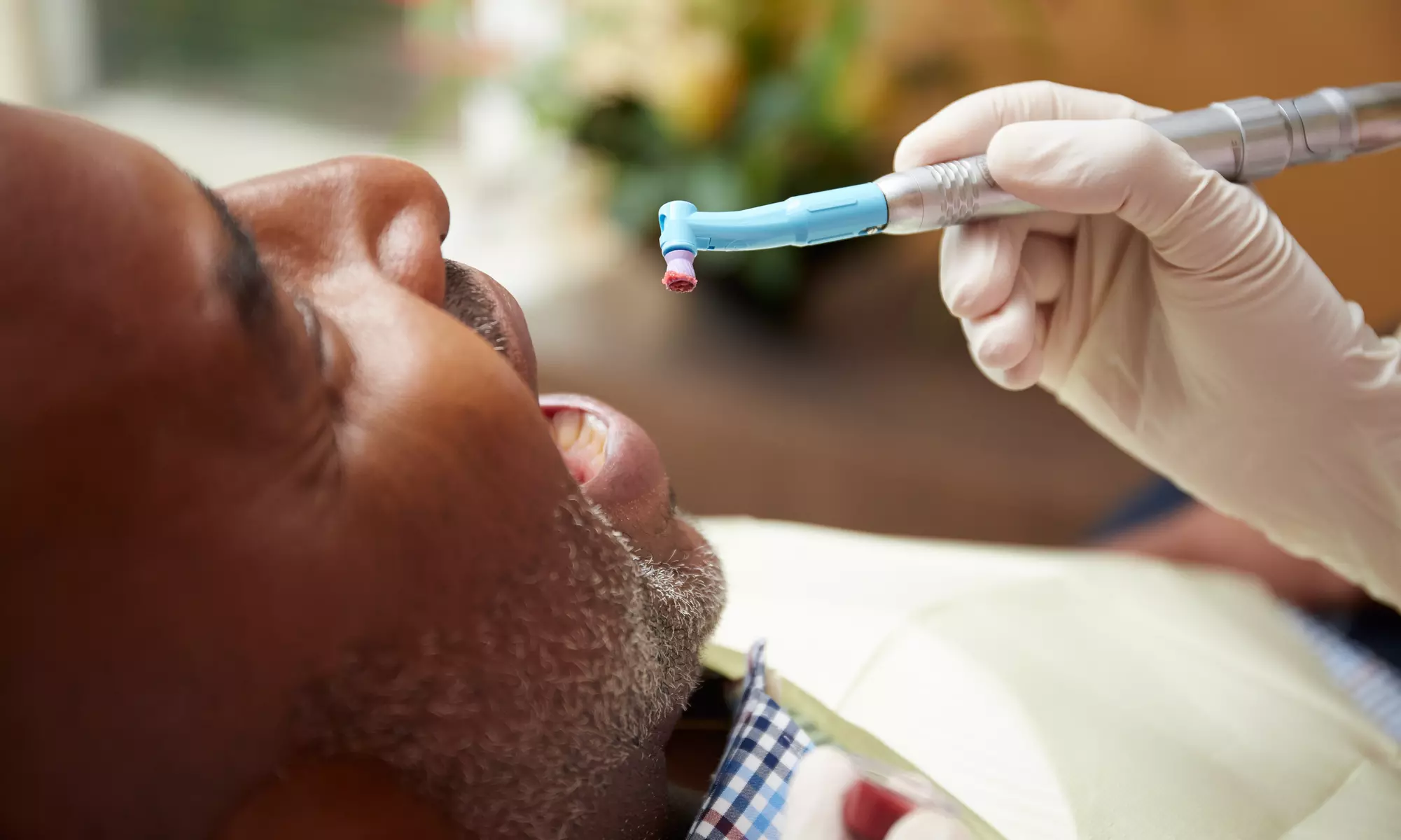 Wertgutschein über 59 € anrechenbar auf professionelle Zahnreinigung in der Zahnarztpraxis Dirk Kondak - Primary Image